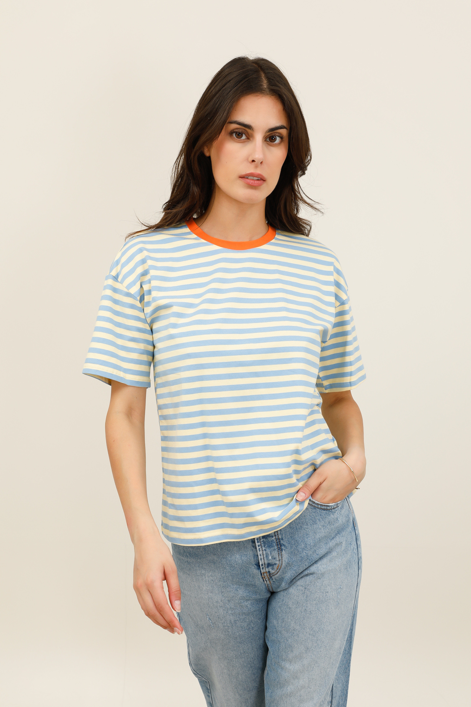 Mayorista DAPHNEA - Camiseta Mujer Oversize a Rayas Multicolor