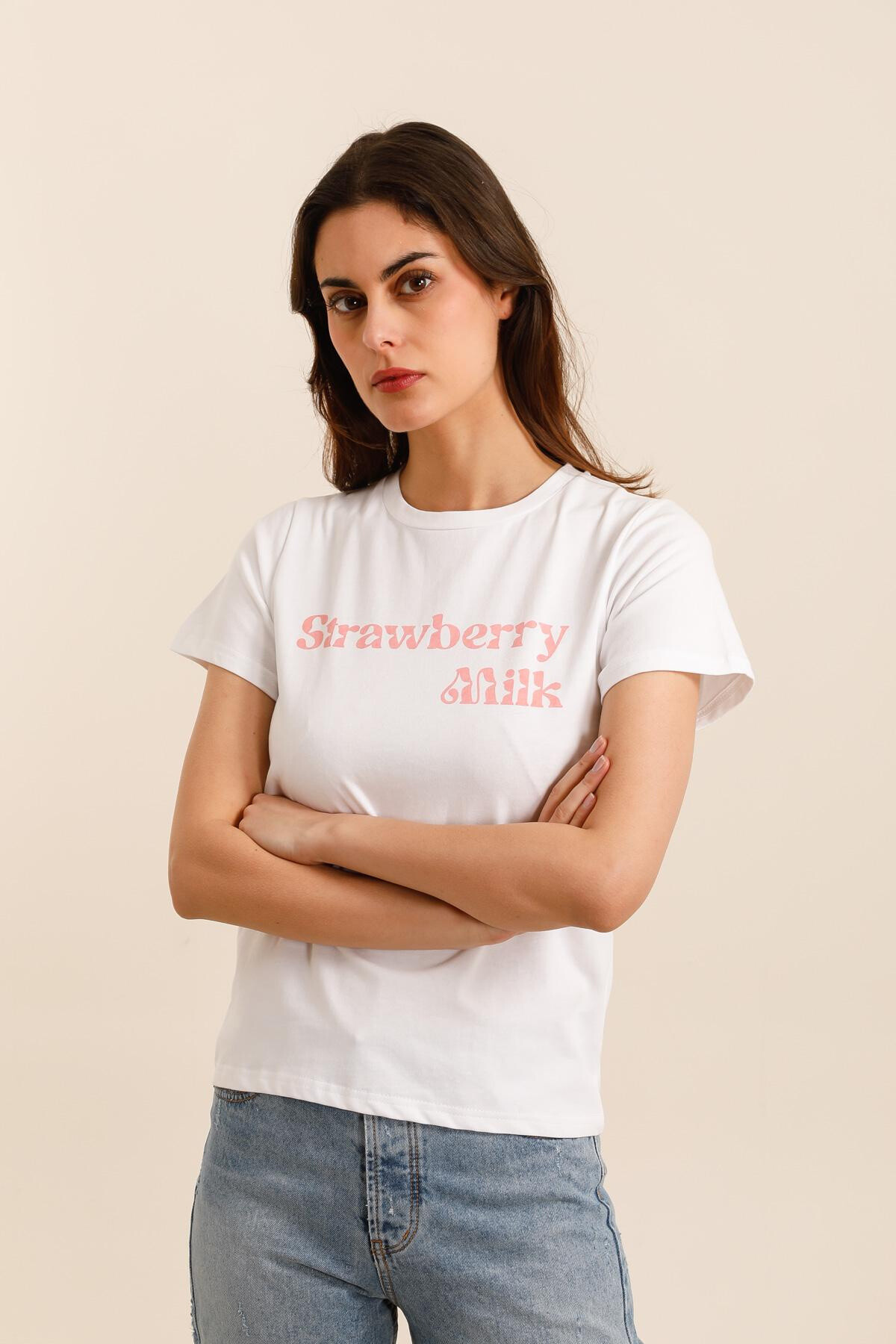 Grossiste DAPHNEA - T-SHIRT "STRAWBERRY MILK"