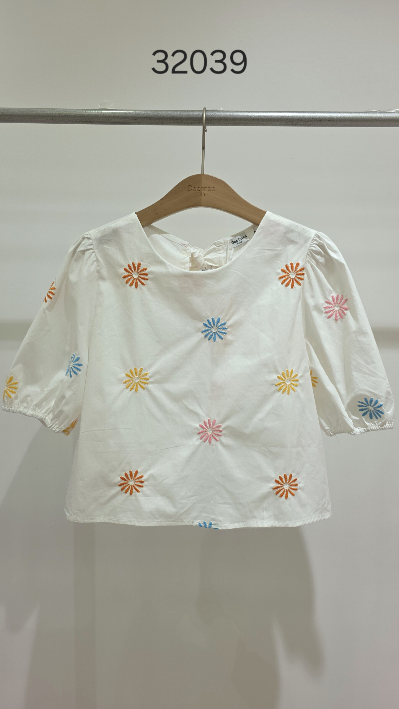 Wholesaler DAPHNEA - EMBROIDERED TOP