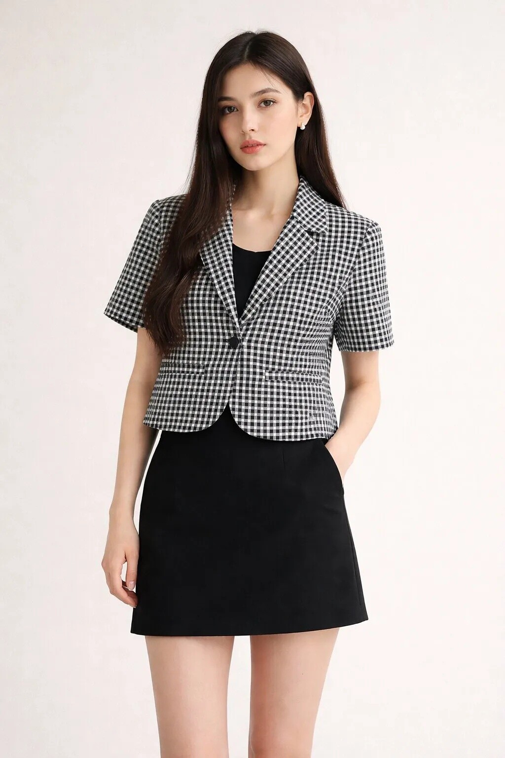 Grossiste DAPHNEA - Veste courte femme à carreaux vichy – Manches courtes