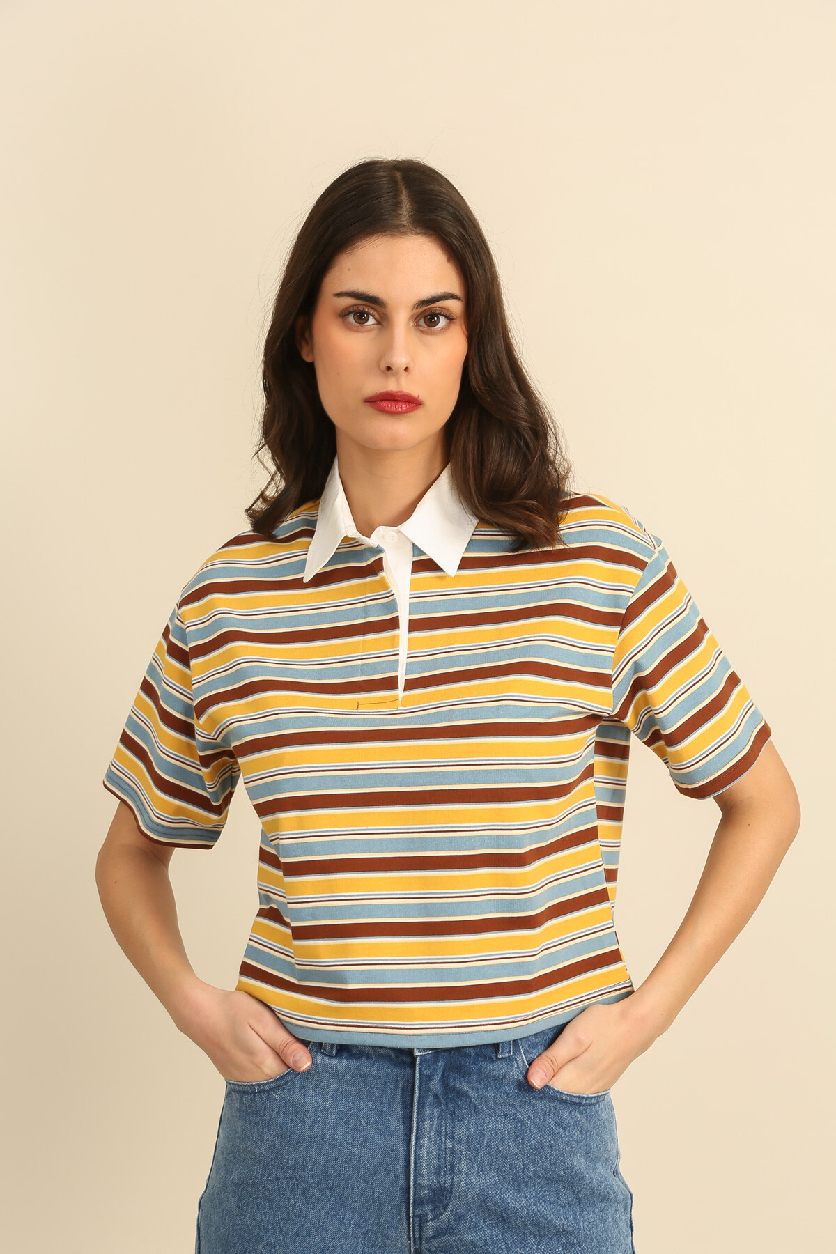 Grossiste DAPHNEA - Polo femme rayé manches courtes col chemise coupe droit