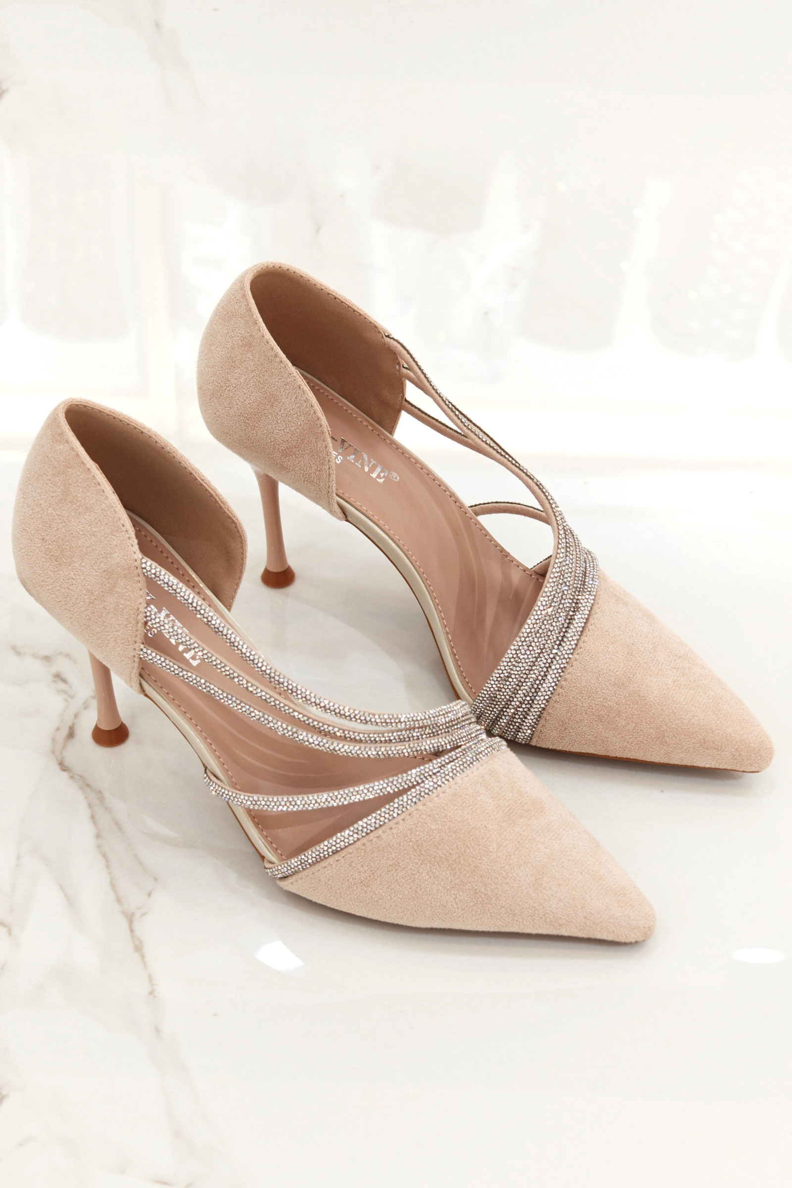 Grossiste DAY-VINE - Talons aiguilles vintage glamour avec brides en strass