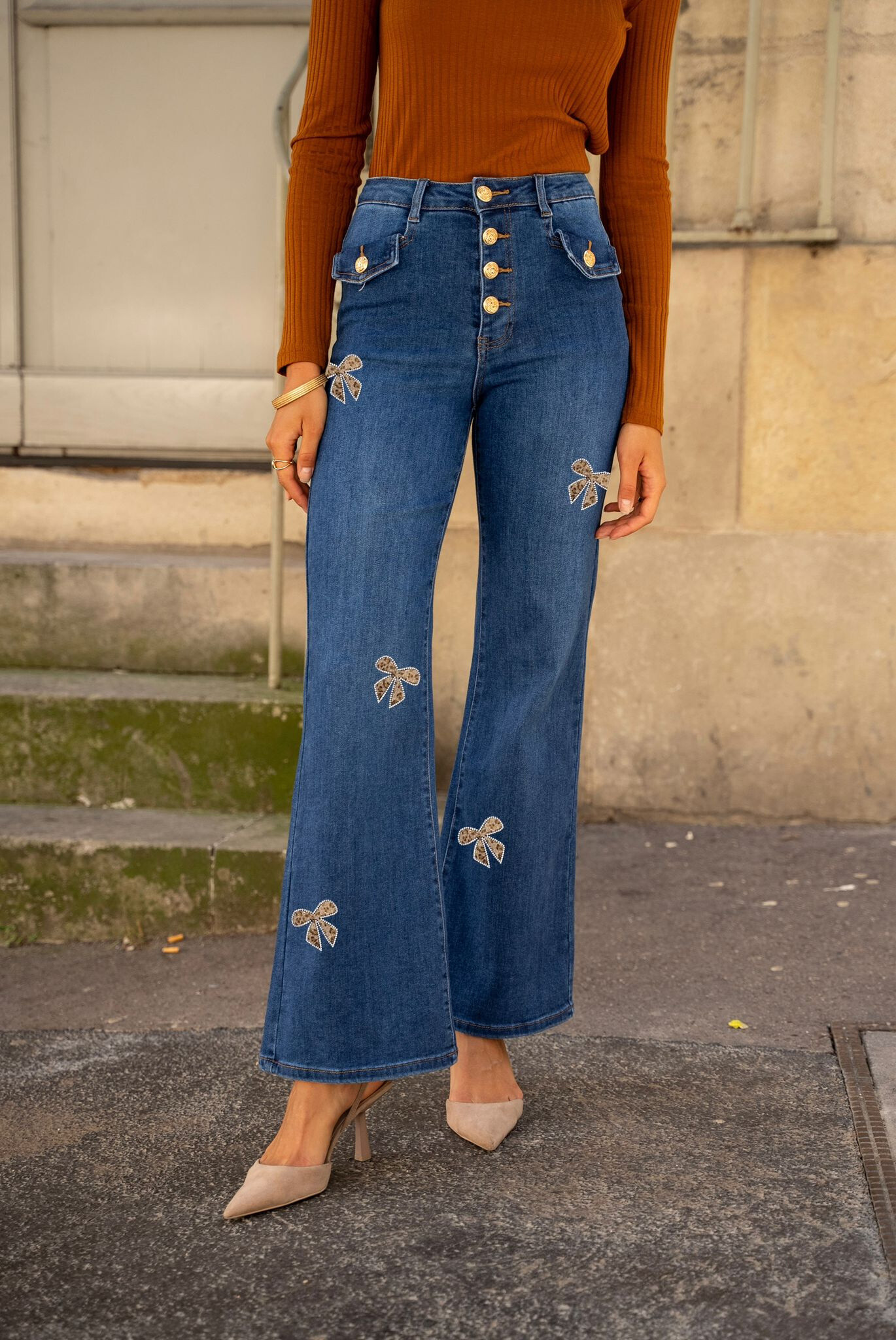 Wholesaler DENIM LIFE - Stretch wide flare jeans with buttons