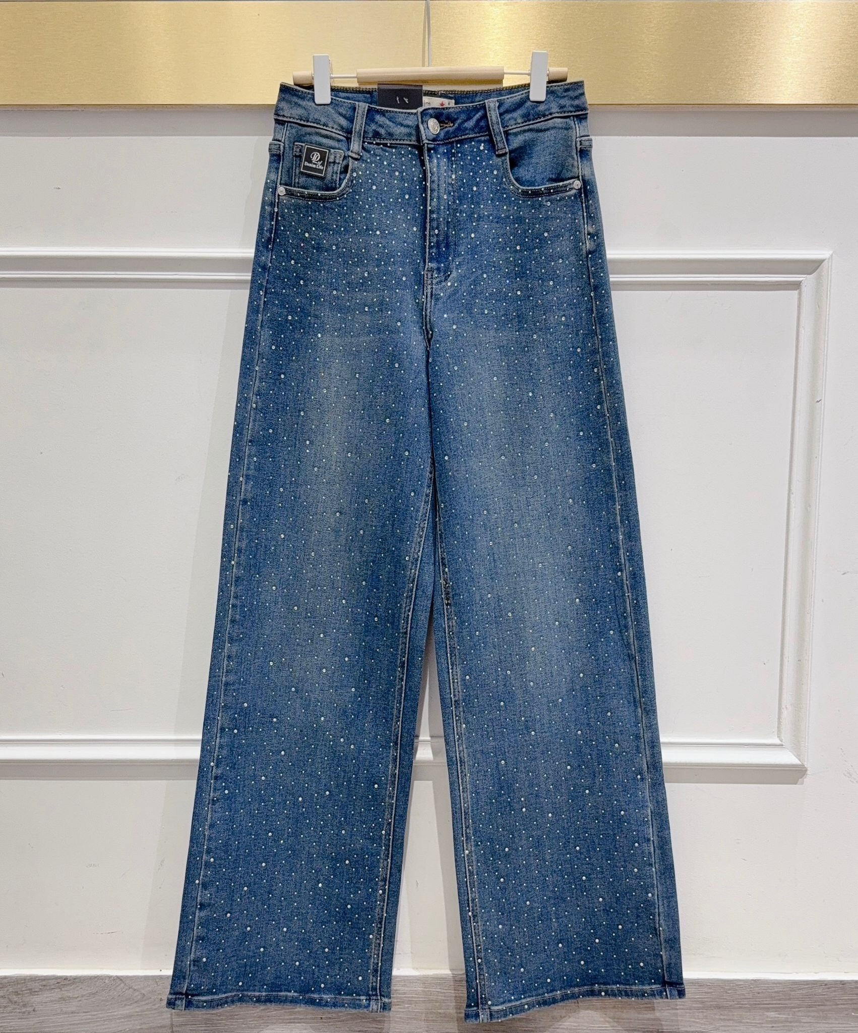 Wholesaler DENIM LIFE - Super wide leg stretch jeans with rhinestones