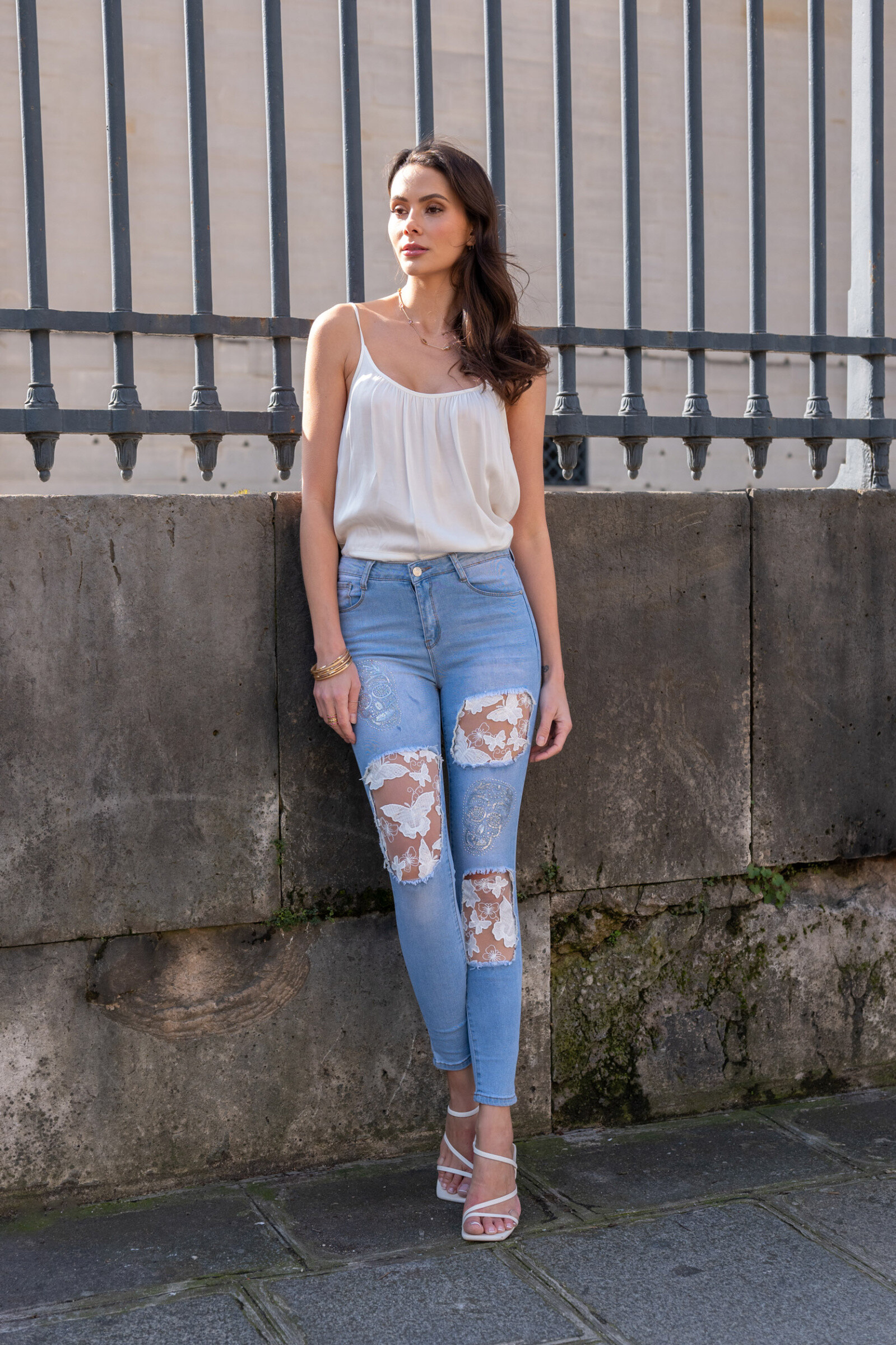 Grossista DENIM LIFE - Jeans skinny stretch strappati con teschi
