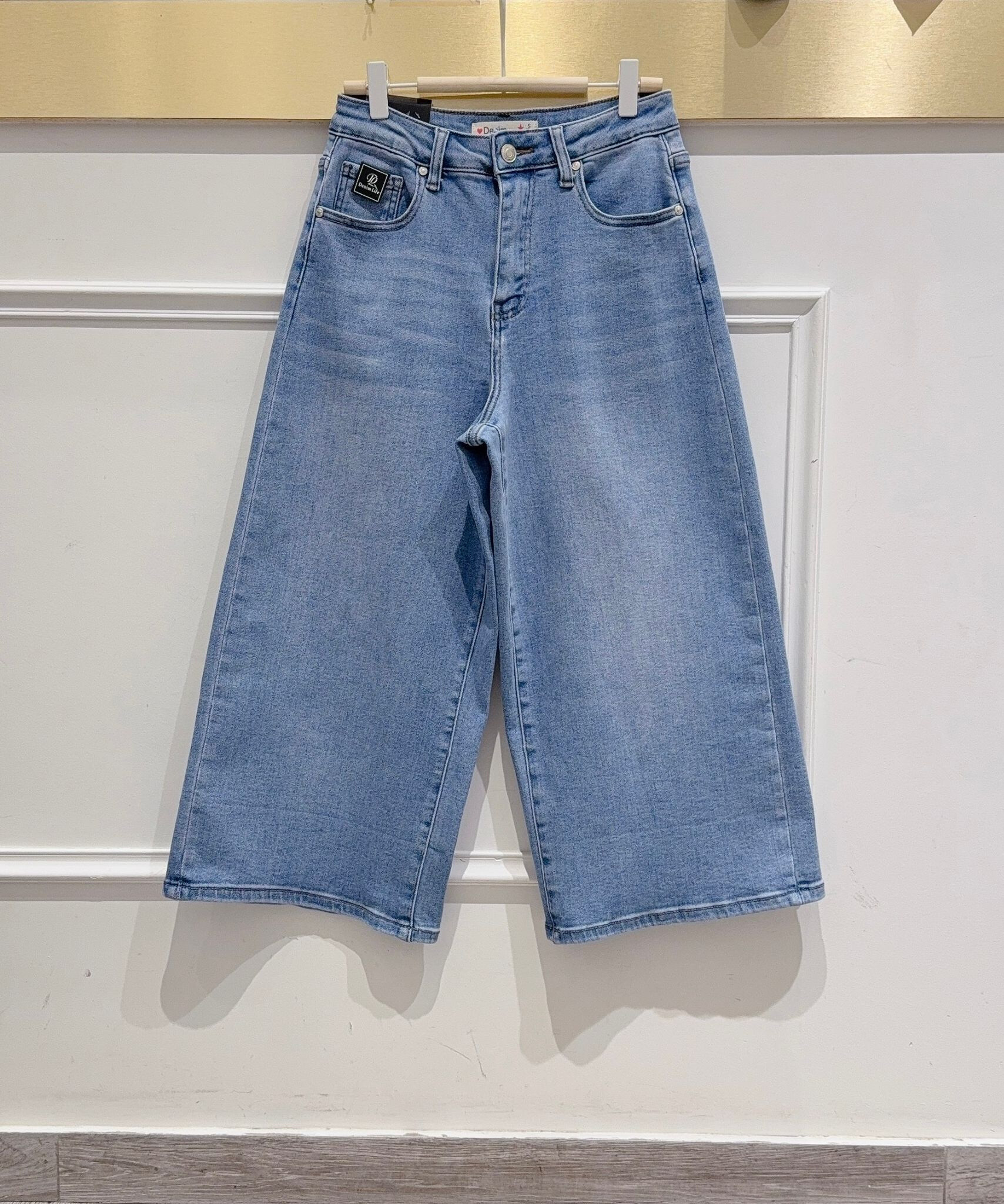Mayorista DENIM LIFE - Pantalones capri de mezclilla elástica de pierna ancha