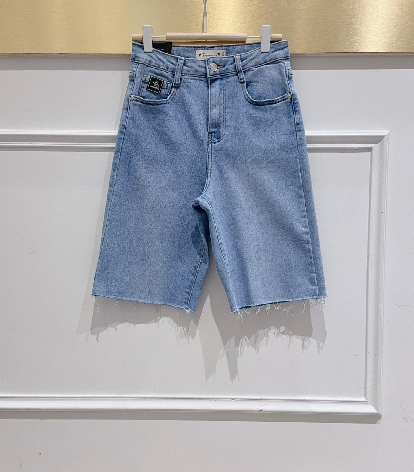 Wholesaler DENIM LIFE - Stretch denim Bermuda shorts