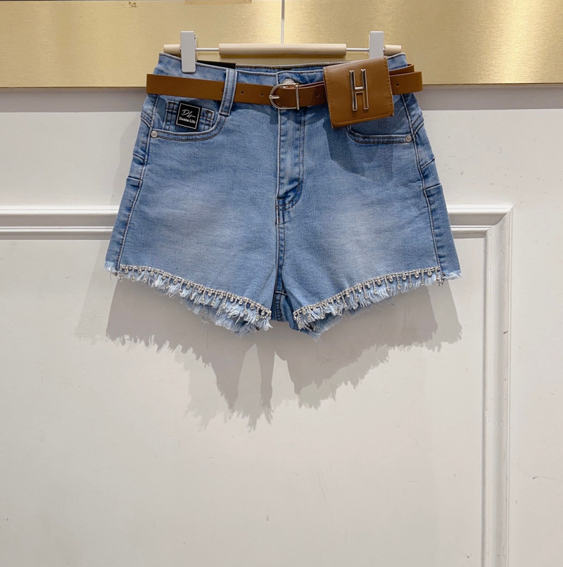 Wholesaler DENIM LIFE - Stretch denim shorts with diamond flower