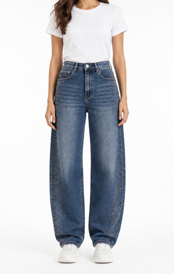 Grossiste DENIM QUEEN - Jean Mom Stretch – Denim Bleu avec Détails Bijoux