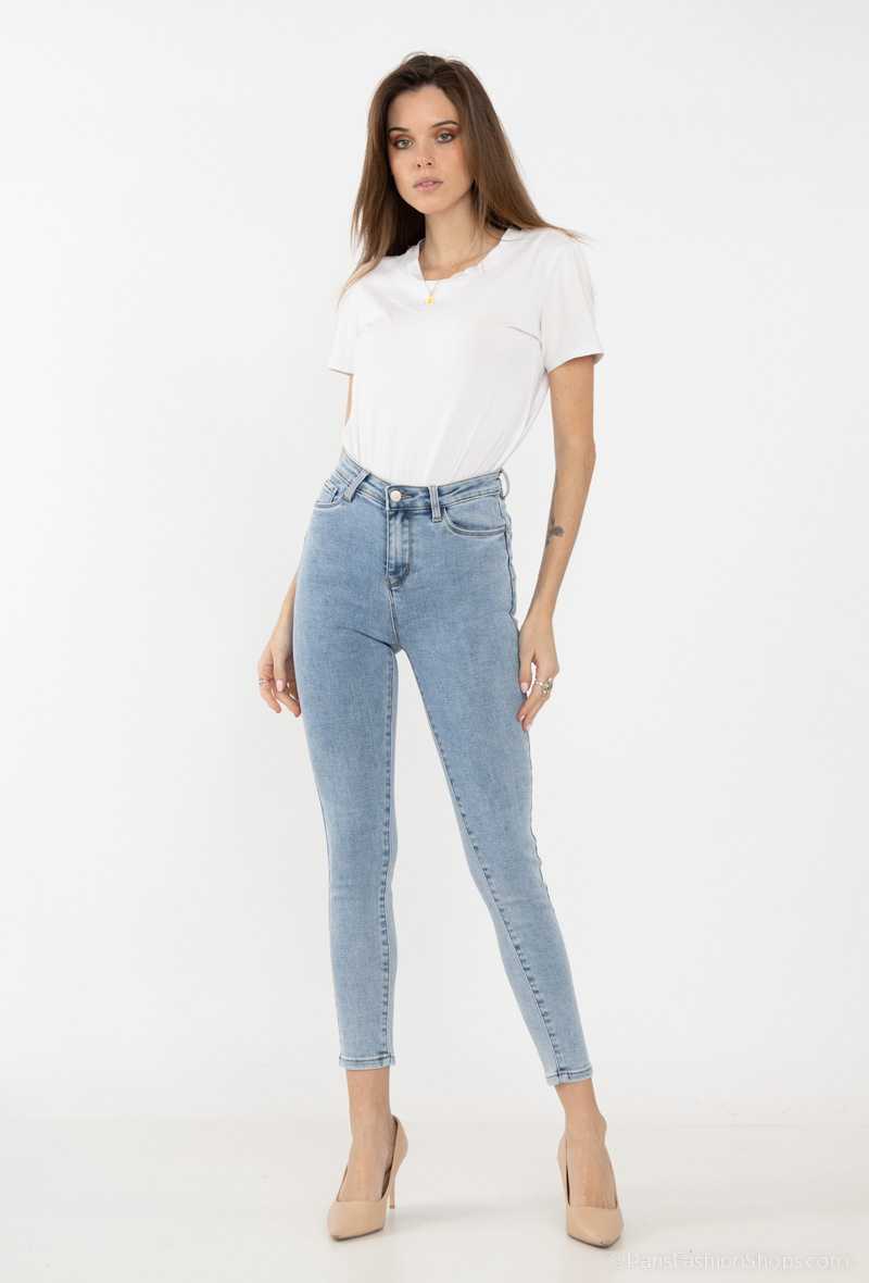 Großhändler DESTINA - Super bequeme Push-up-Jeans