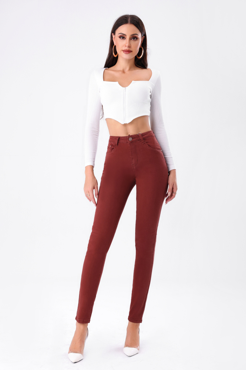 Großhändler DESTINA - Besonders bequeme Push-up-Jeans