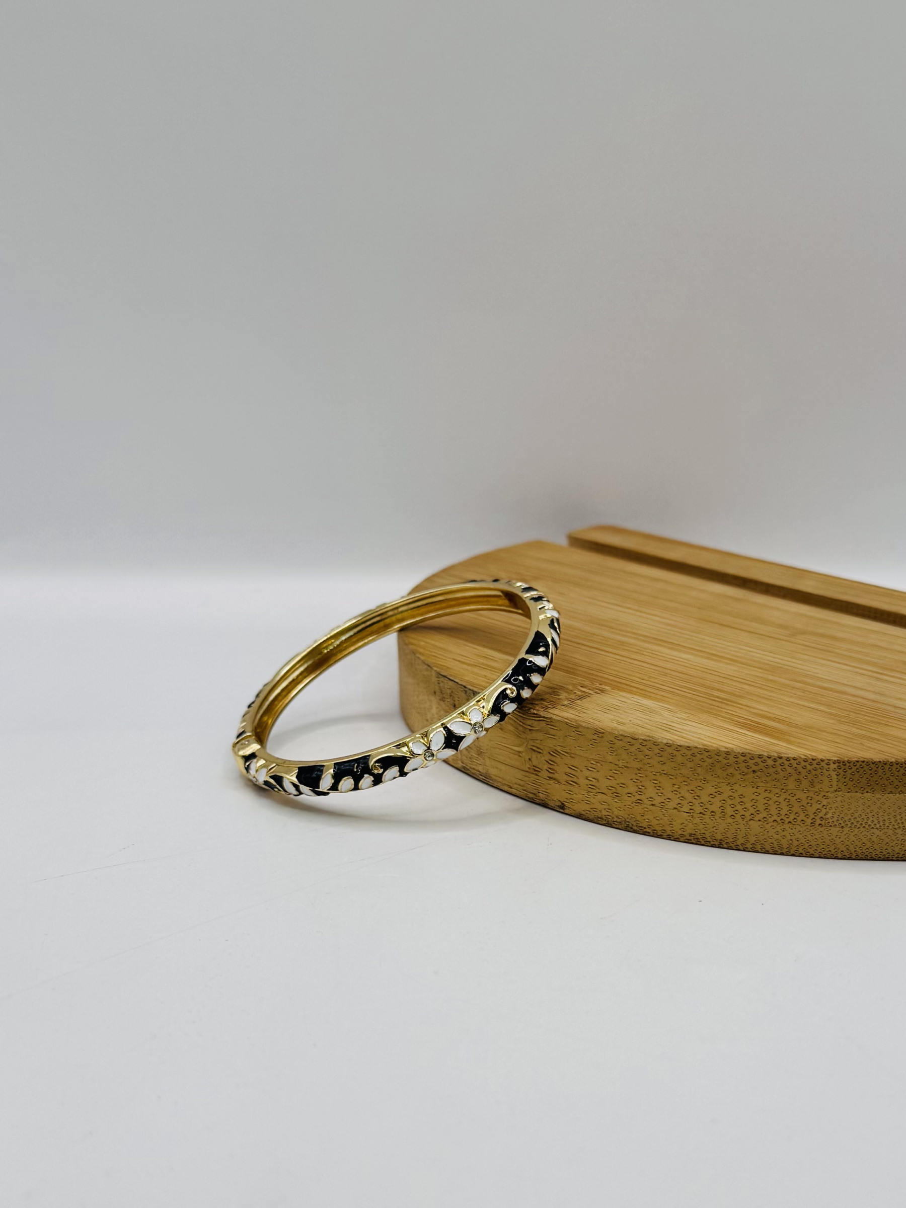 Grossista Diamond - Bracciale rigido thailandese