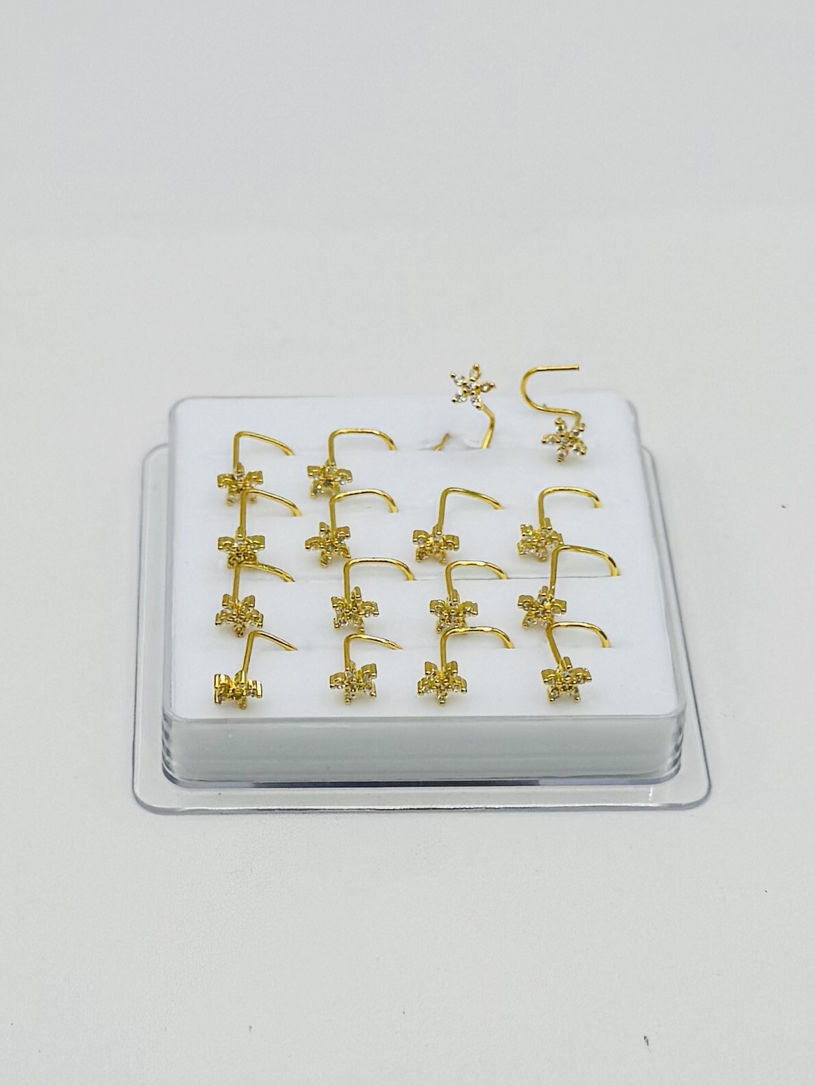 Großhändler Diamond - Nasenpiercing mit Blumenhaken und Strass