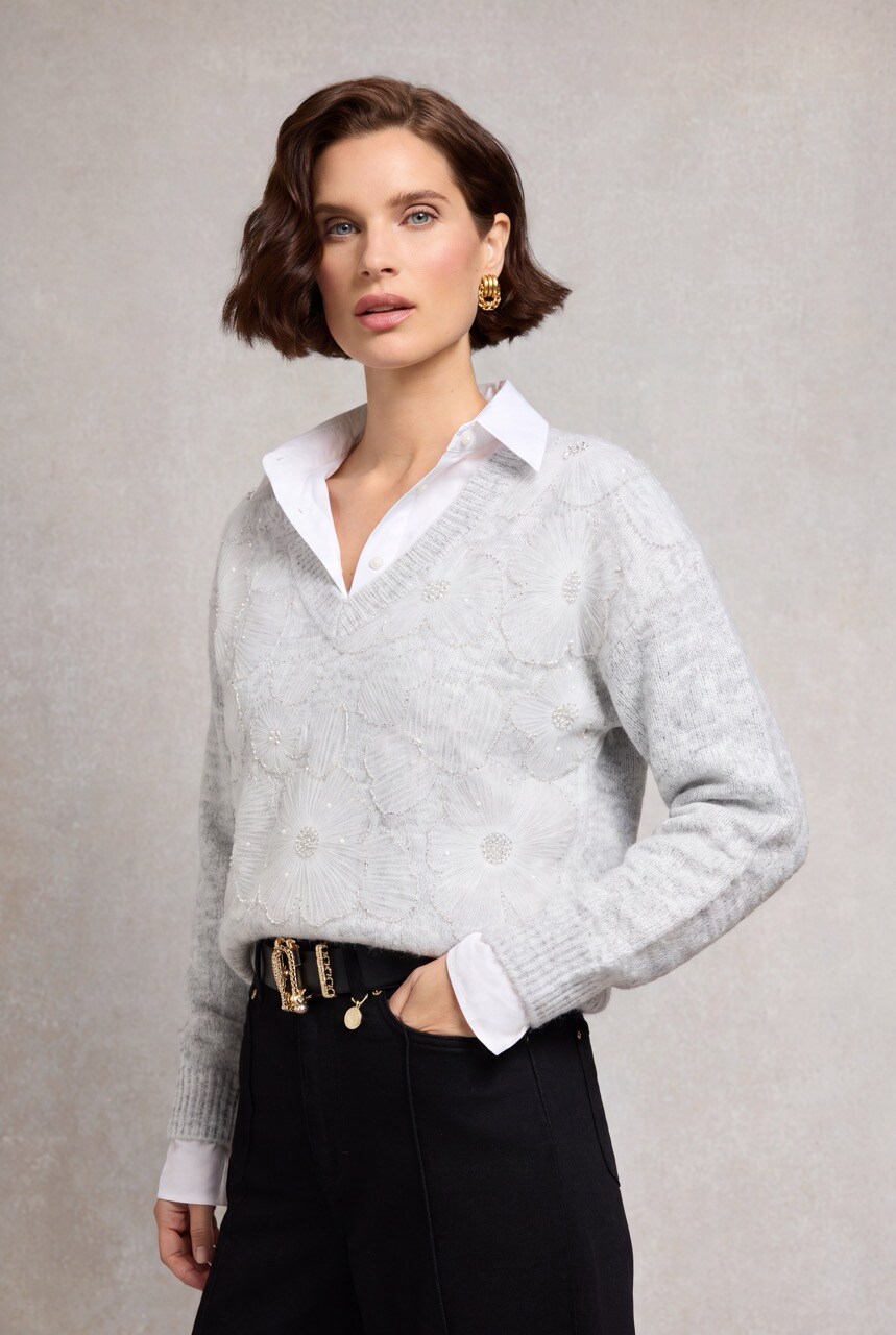 Grossiste DIVA TEX - Pull col V à fleurs en dentelles