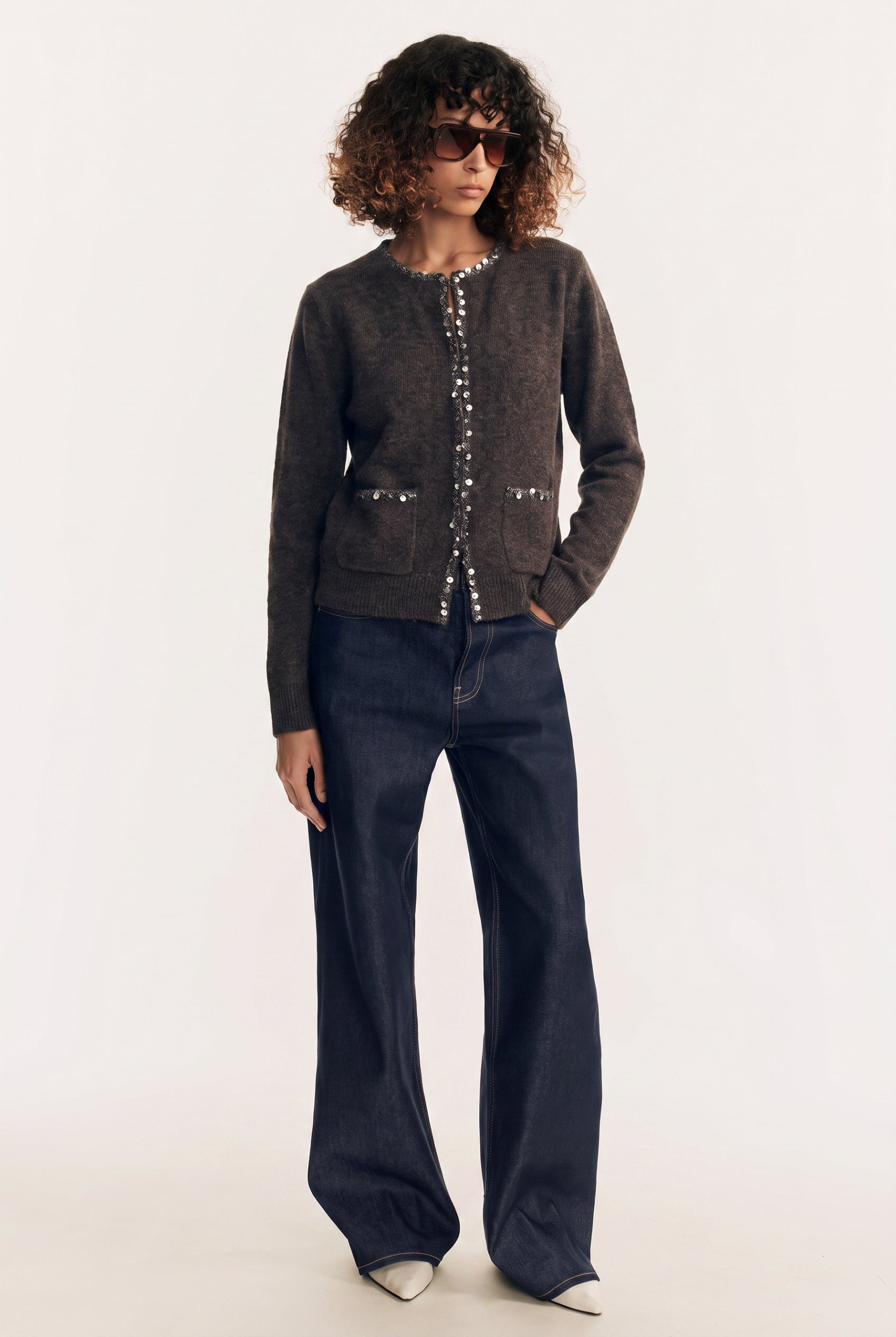 Grossista DIVA TEX - Cardigan con dettagli di paillettes scintillanti