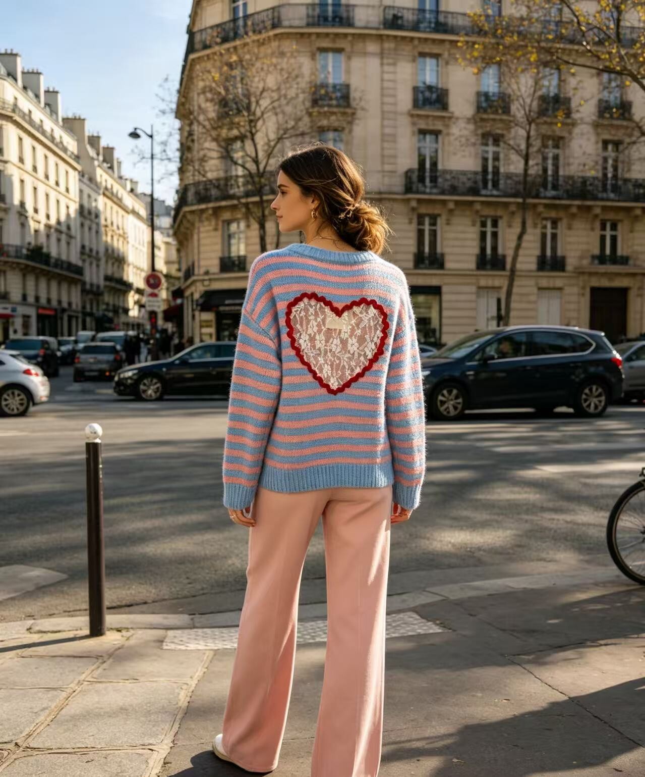Wholesaler Dix-onze - Striped V-neck sweater with lace heart detail on the back