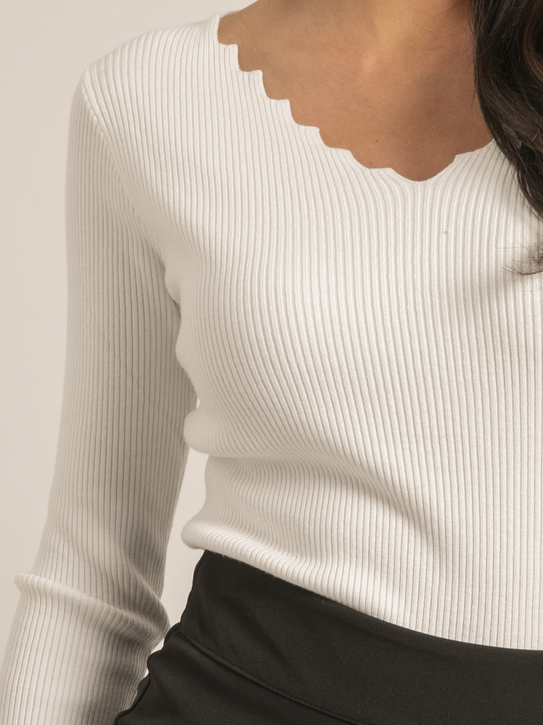 Grossista Dona Lisa - Maglione da donna con scollo a V e design fantasia
