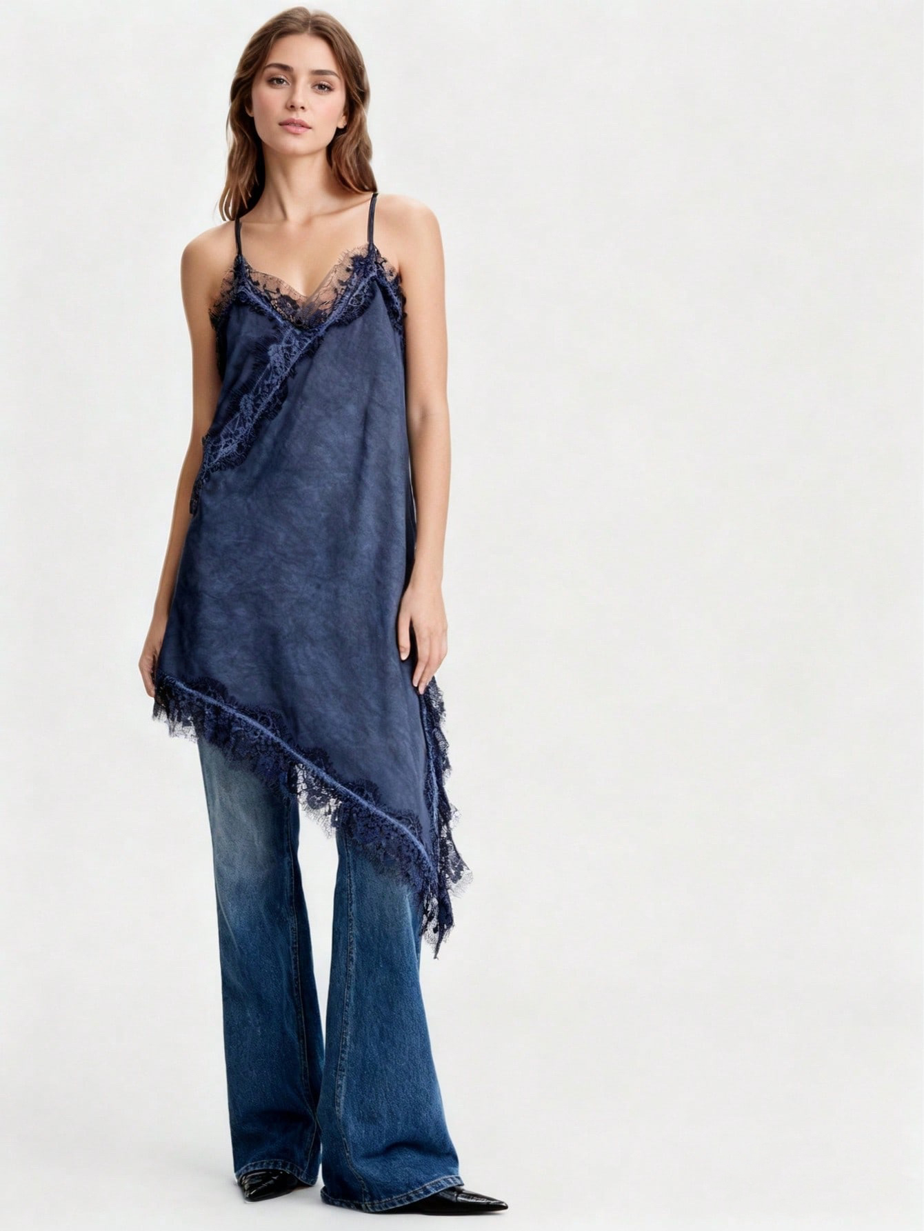 Wholesaler DOREMI - Asymmetrical dress with lace trim