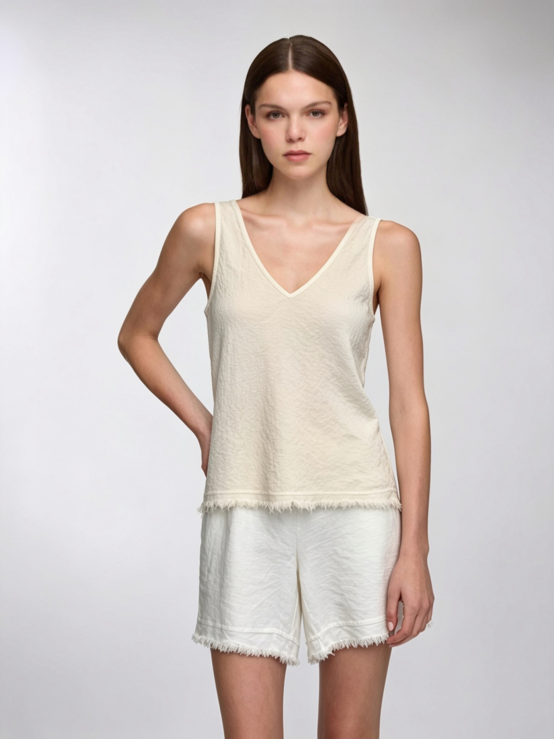 Wholesaler DOREMI - Sleeveless linen top