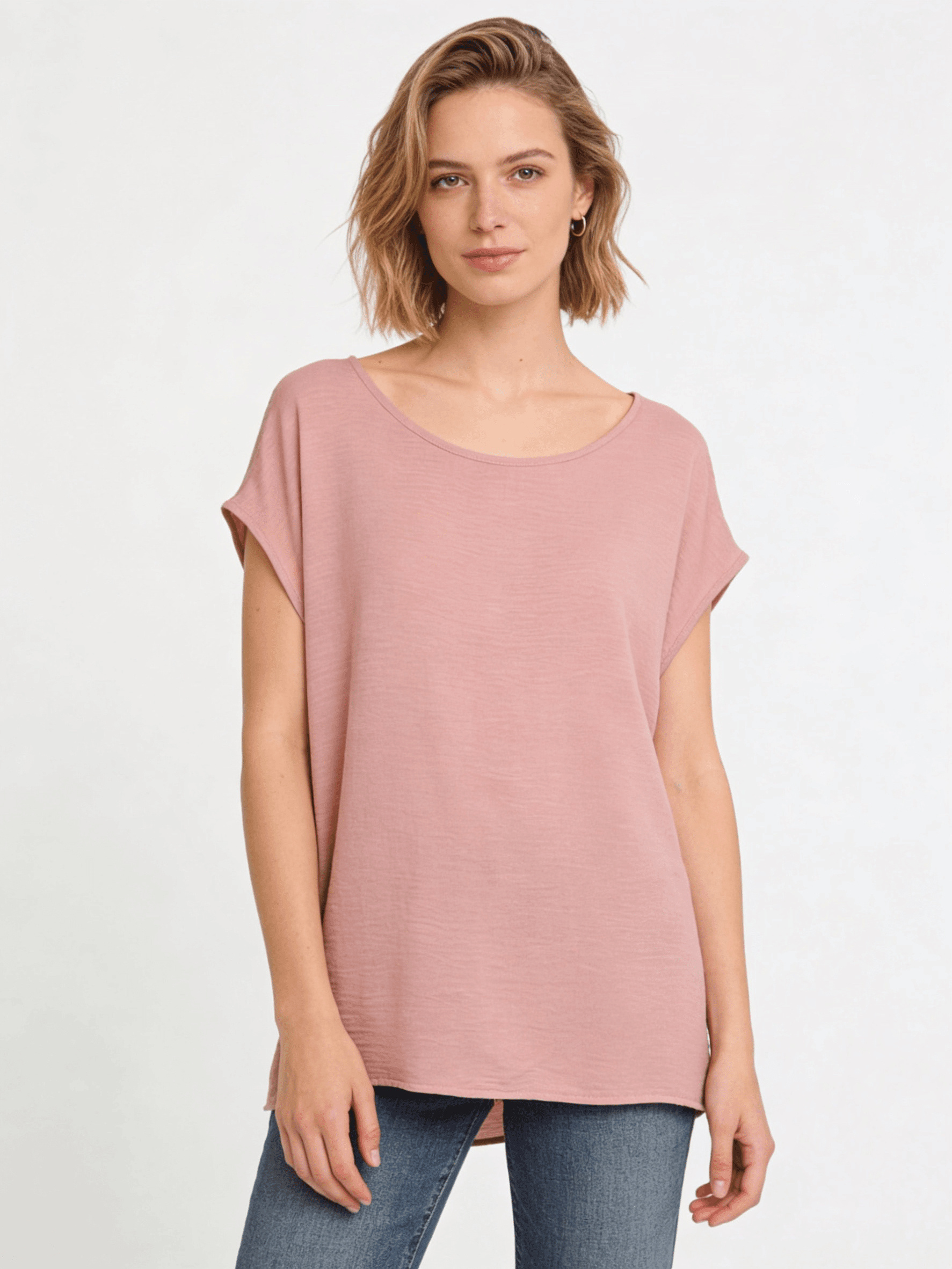 Wholesaler DOREMI - Oversized blouse with buttons at the back