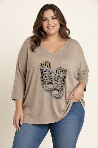 Grossiste E&F - PULL IMPRIMER AVEC UNE BASKET EN STRASS Grossiste E&F - PULL IMPRIMER AVEC UNE BASKET EN STRASS
