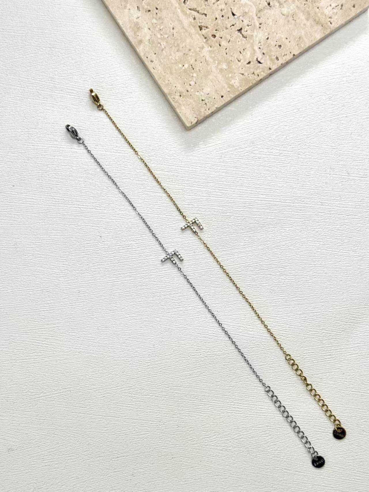 Grossista Eclador Bijoux - Bracciale rigido in acciaio inossidabile, a forma di goccia d'acqua.