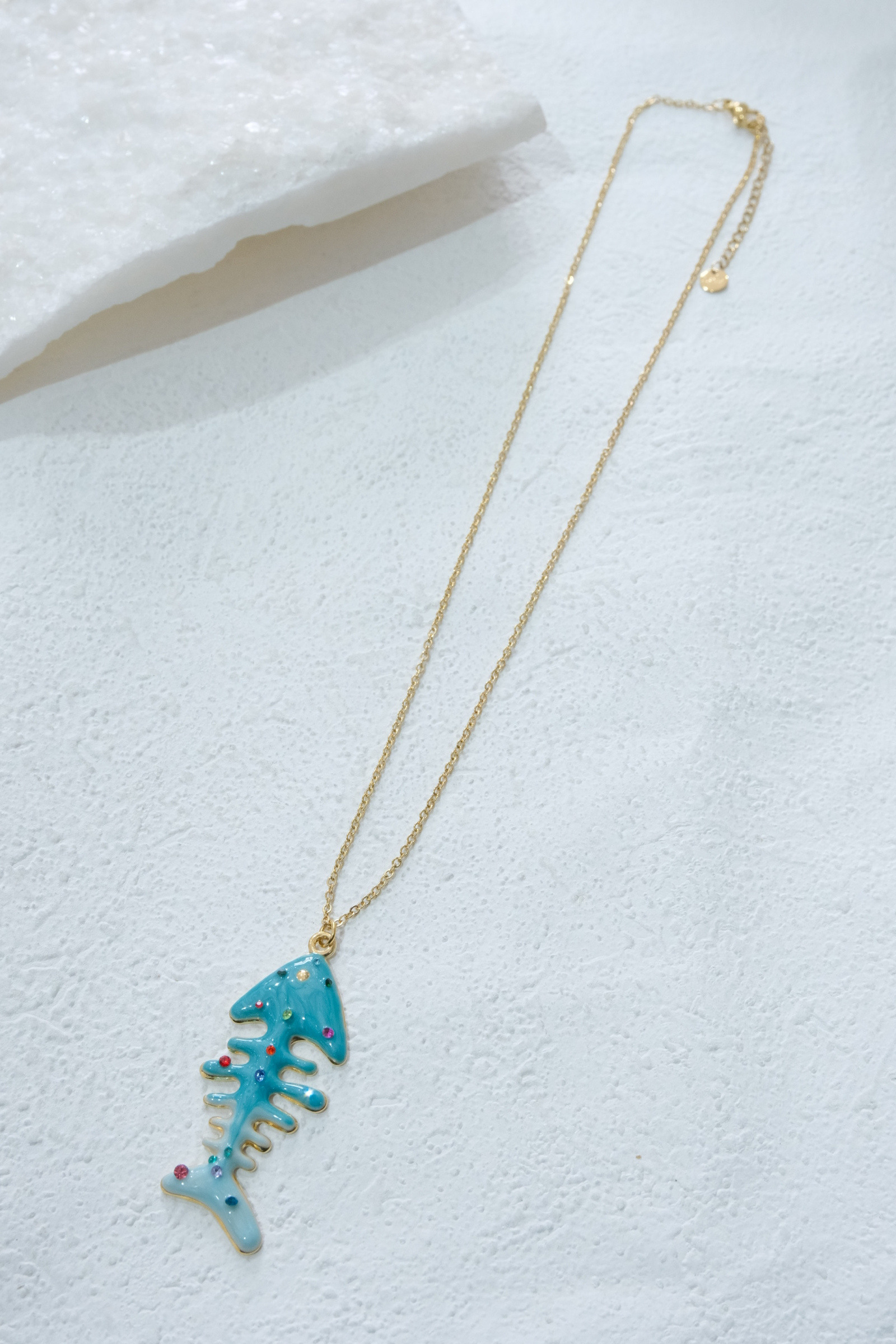 Grossiste Eclador Bijoux - Collier en acier Inoxydable femme avec poisson