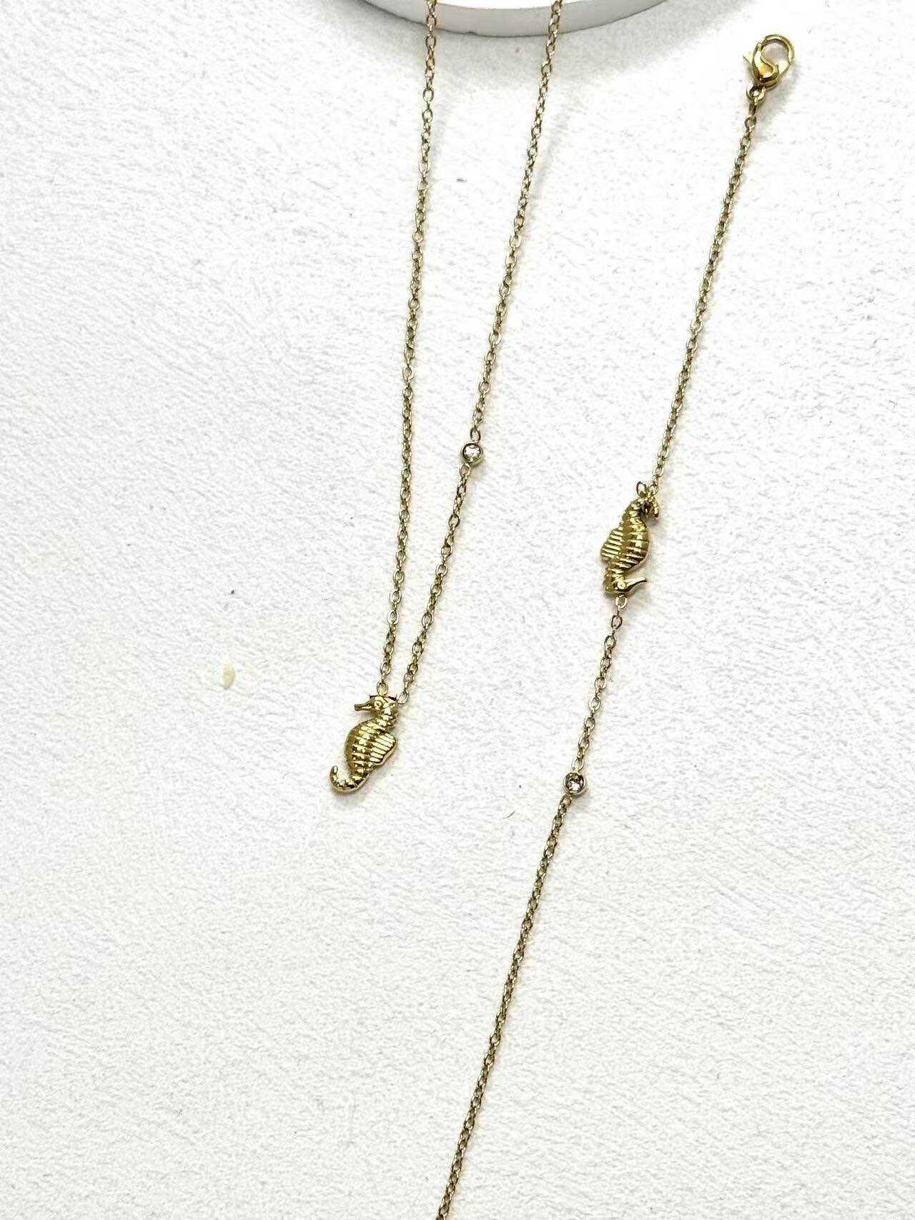 Grossiste Eclador Bijoux - Ensemble en acier Inoxydable avec un pendentif en forme d’hippocampe