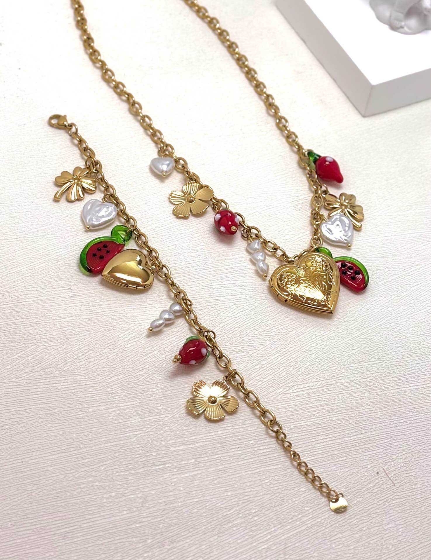 Grossiste Eclador Bijoux - Ensemble Collier  Et Bracelet En Acier Inoxydable Avec Breloques Fruits Et Cœur