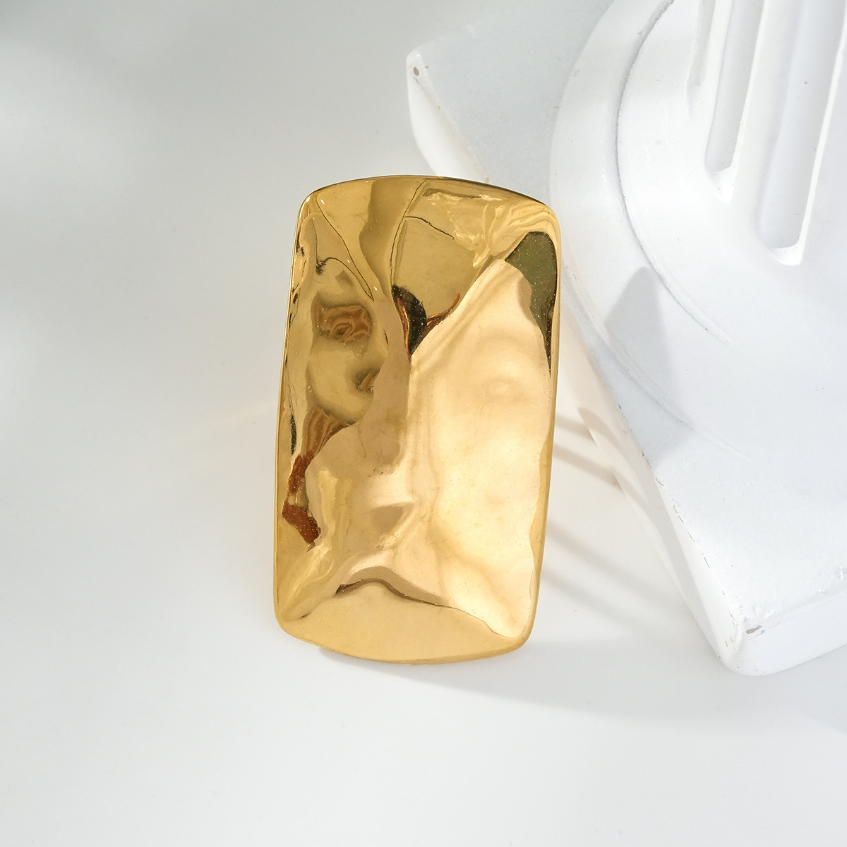Wholesaler Eclat Paris - Adjustable Golden Ring Shiny Rectangular Plate