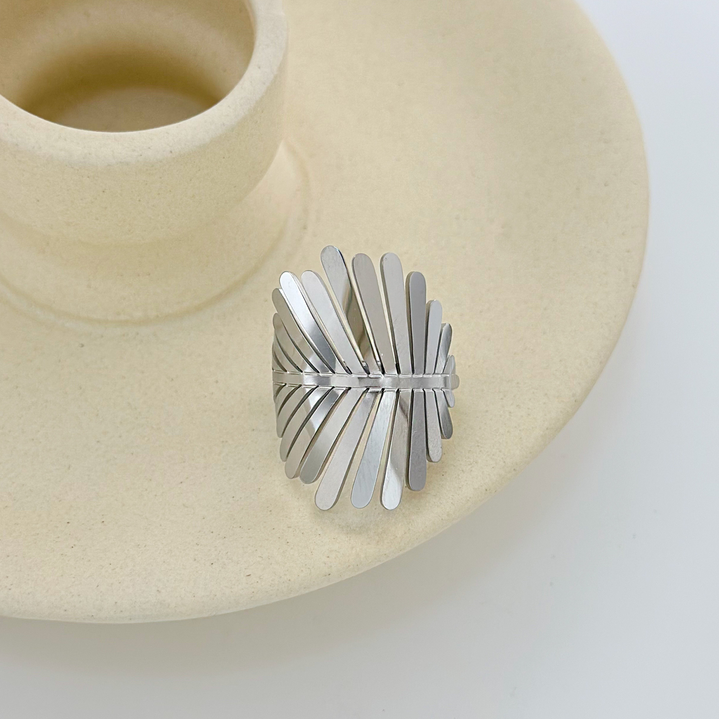 Wholesaler Eclat Paris - Shiny Feather Leaves Silver Ring