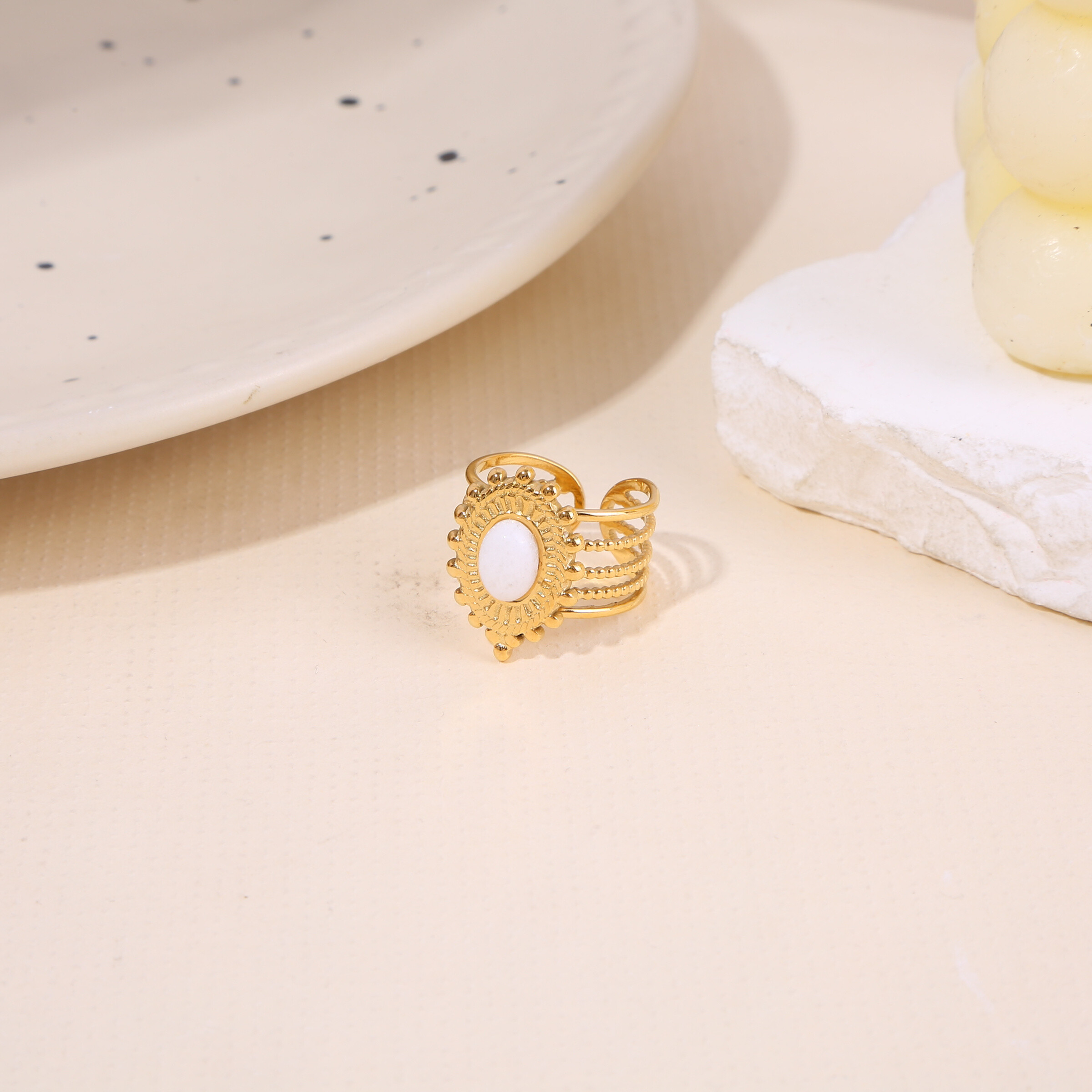 Wholesaler Eclat Paris - Adjustable golden ring Multi -row rings with white sun stone