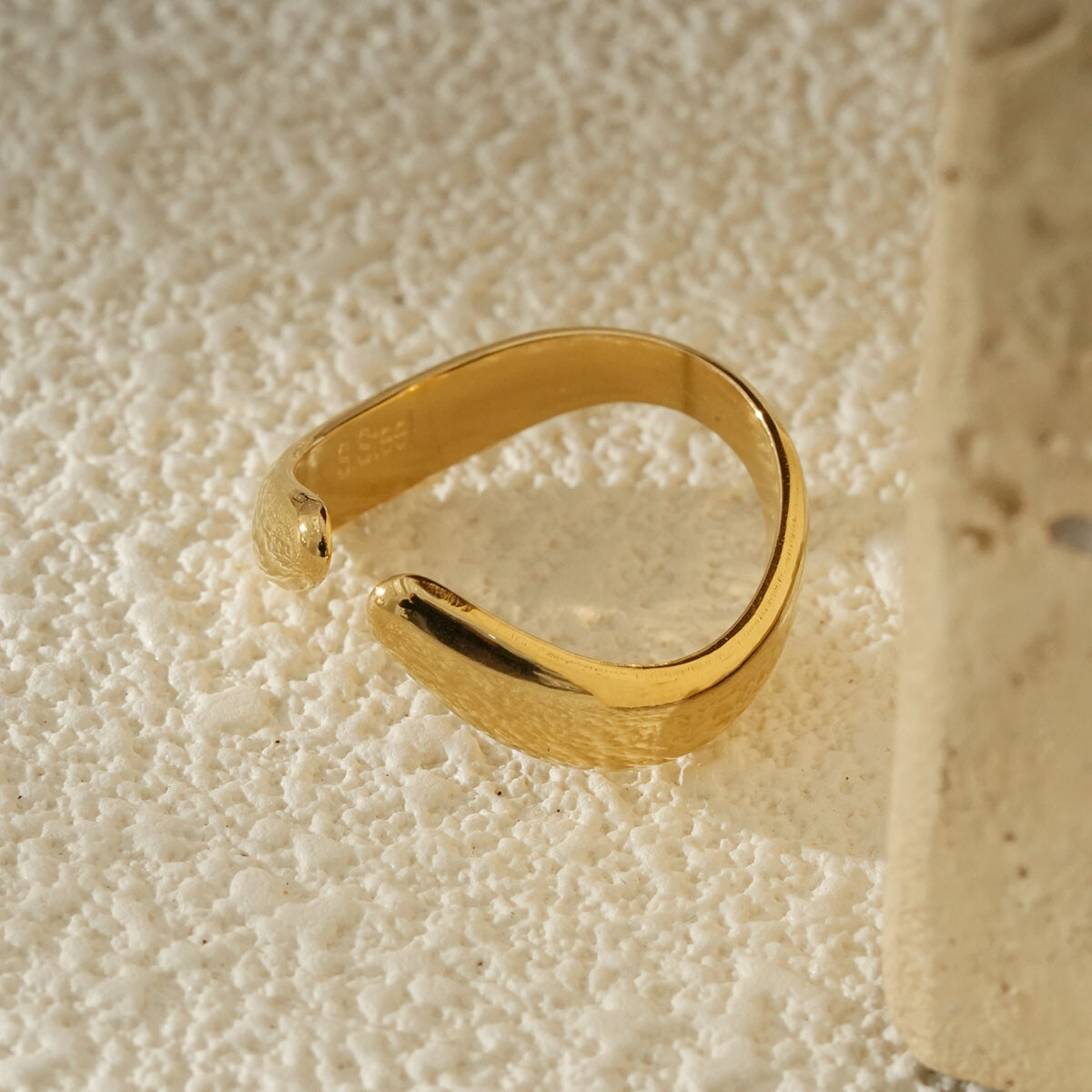 Großhändler Eclat Paris - Moderne offene goldene Ringwellen