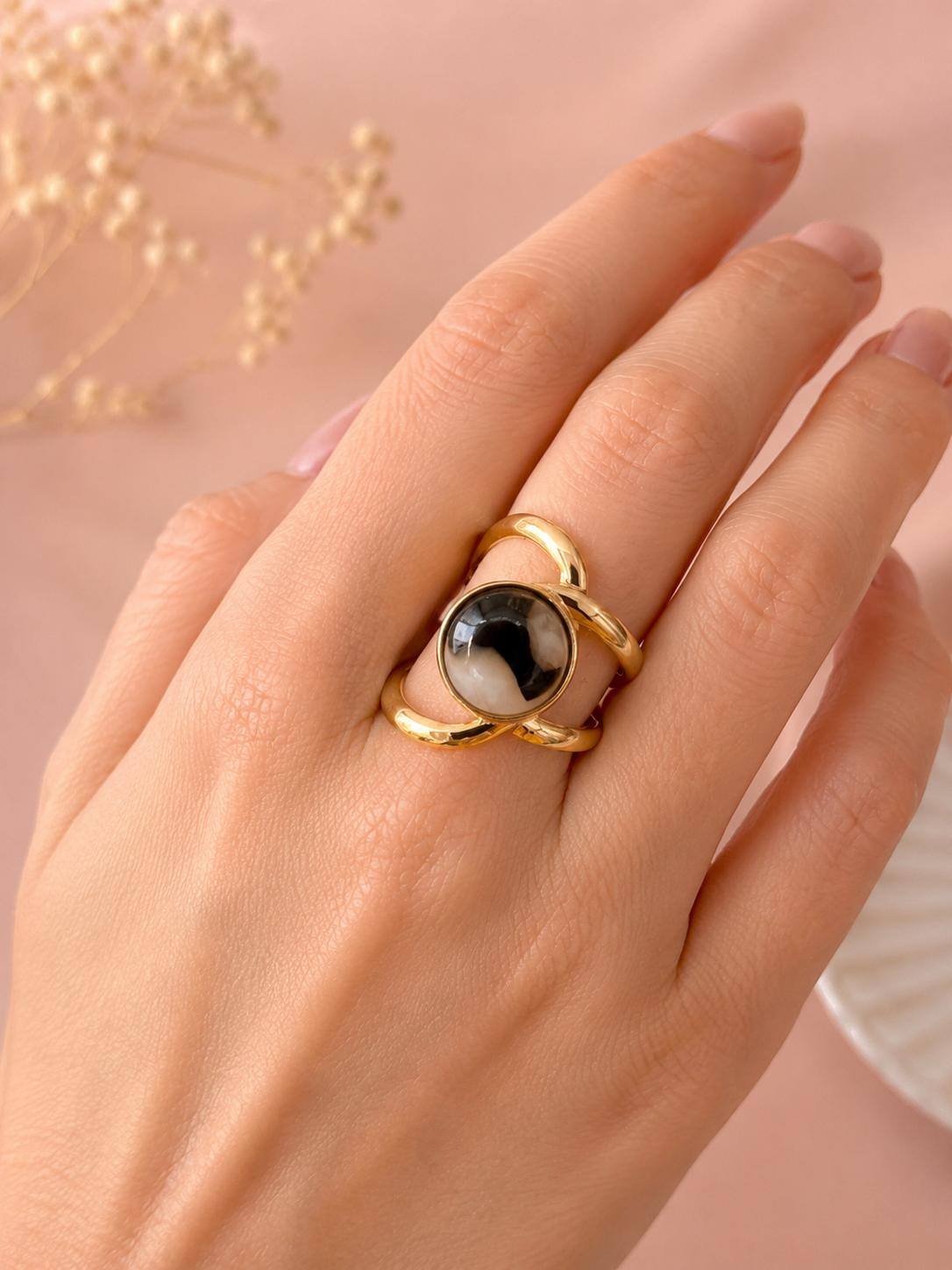 Grossiste Eclat Paris - Bague résine léopard ronde design organique doré