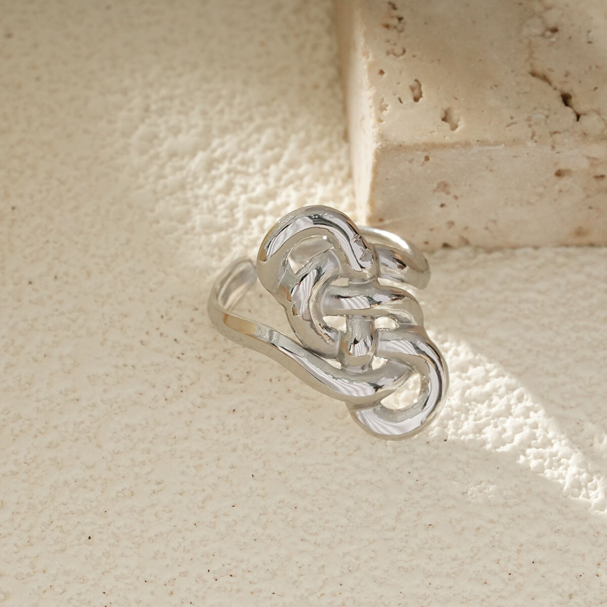Großhändler Eclat Paris - Offener Silberring -Design Infinite Knot