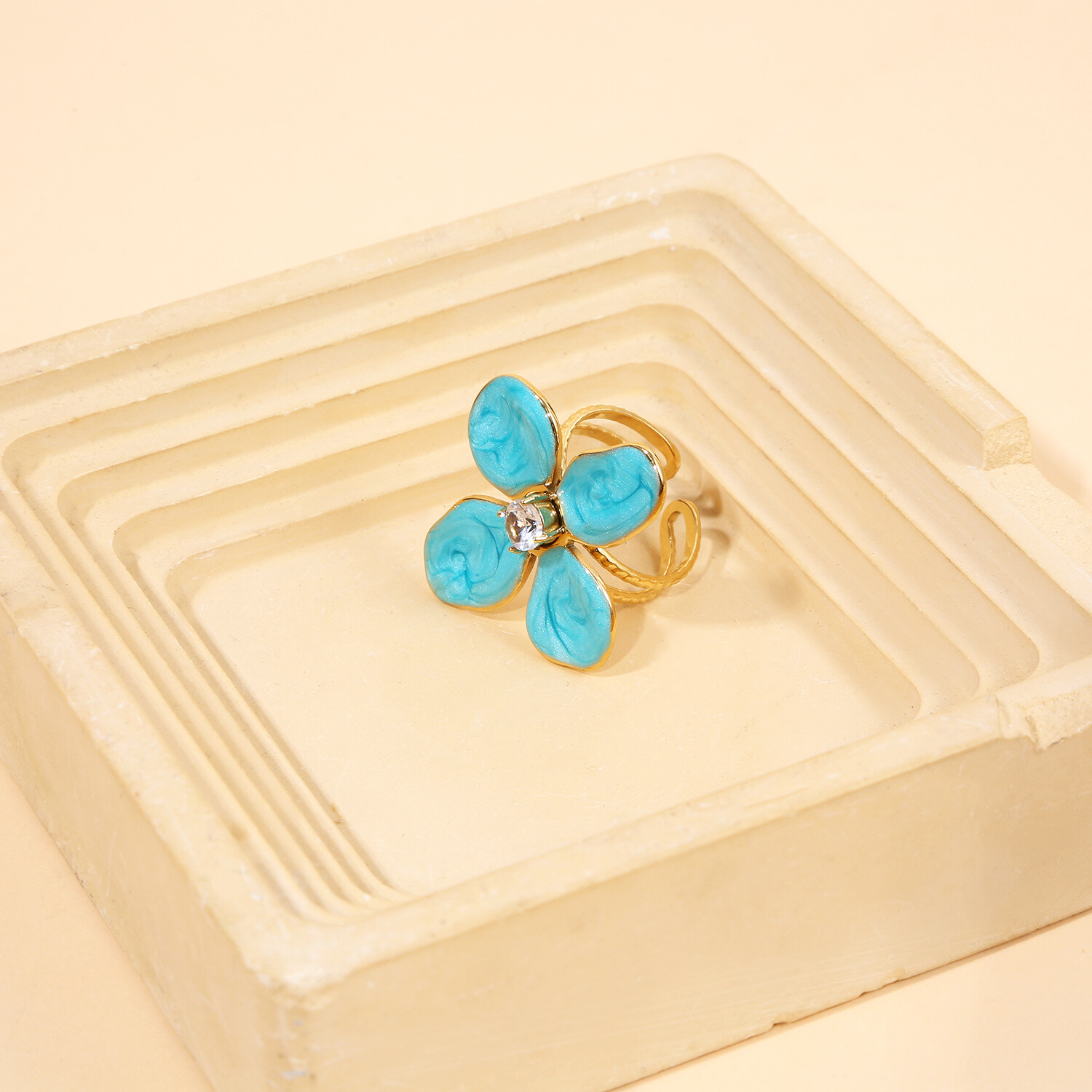 Wholesaler Eclat Paris - Adjustable golden ring blue azure flower in the rhinestone center
