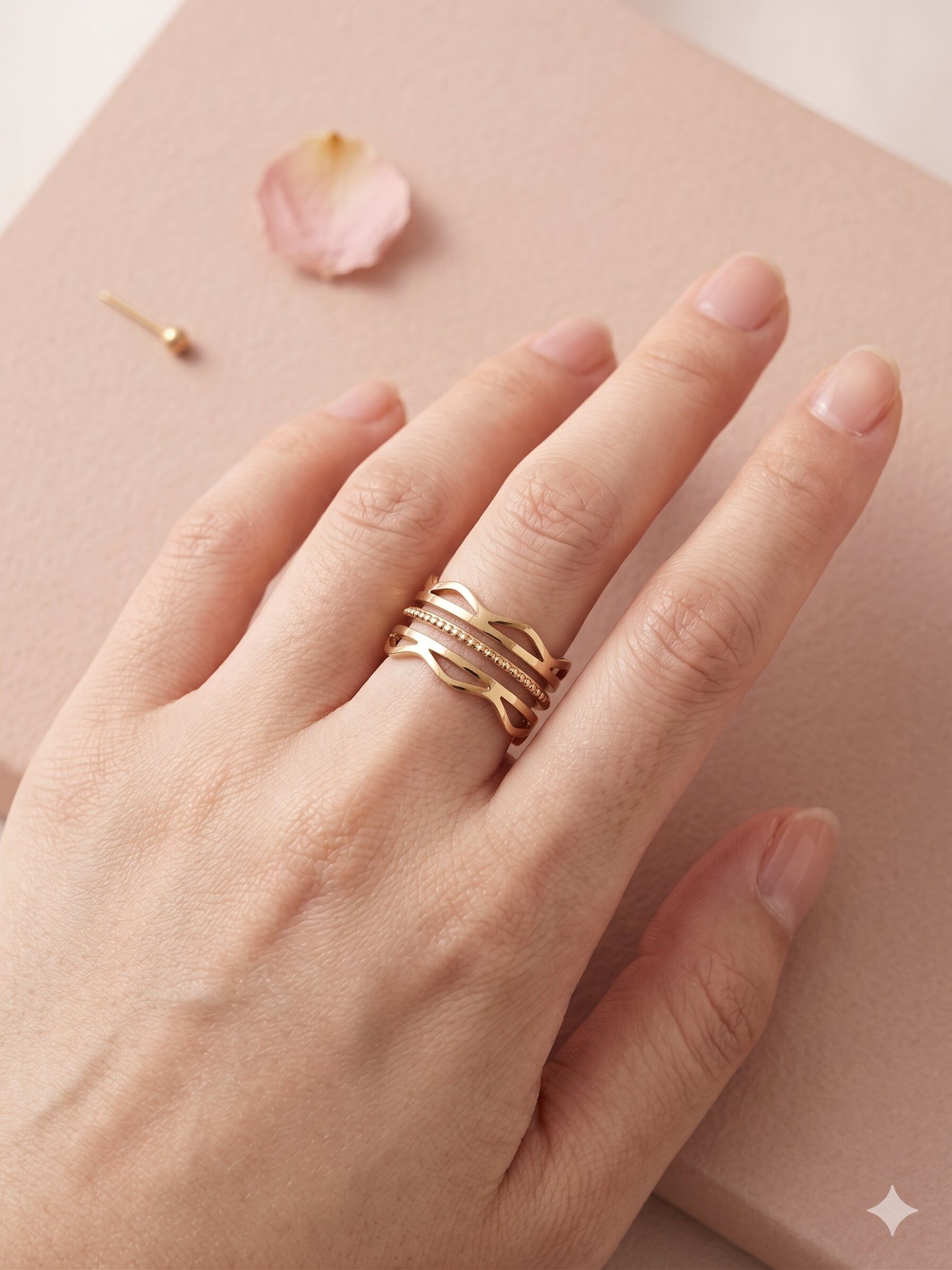 Grossiste Eclat Paris - Bague ajourée à vagues