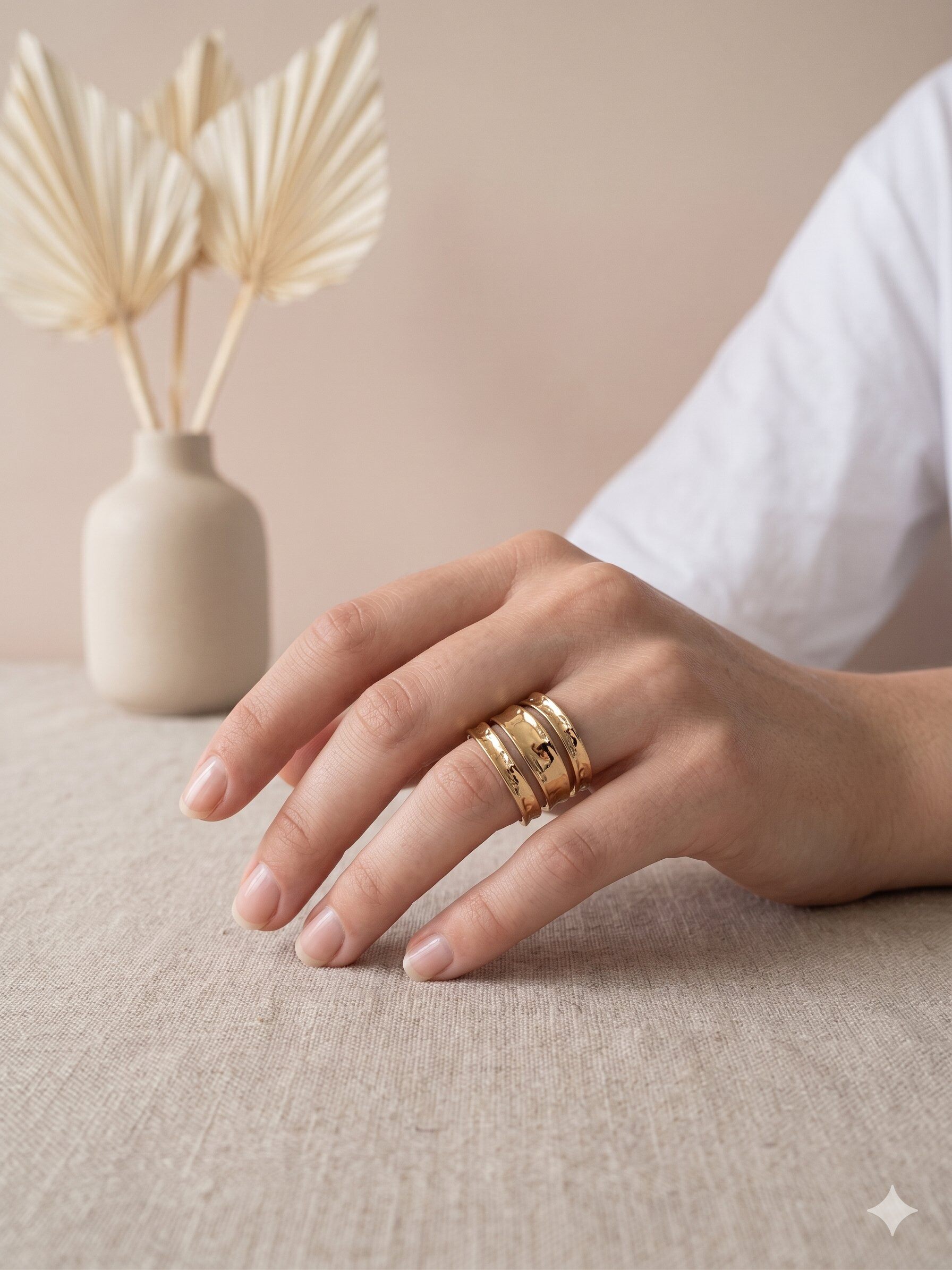 Wholesaler Eclat Paris - Wide gold multi-line ring