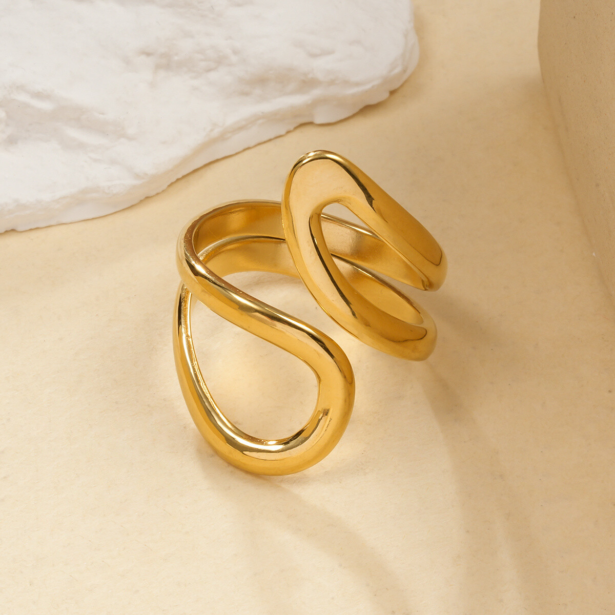 Mayorista Eclat Paris - Abrir anillo dorado frente a curvas abstractas