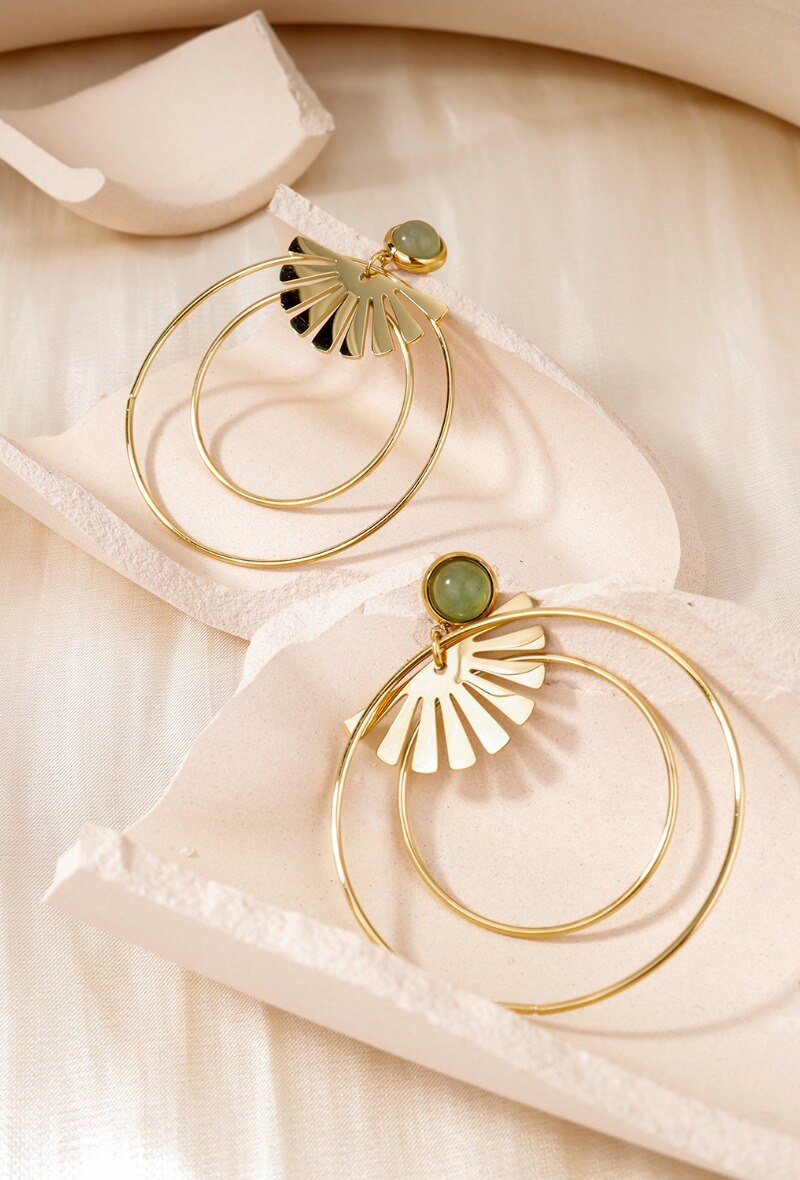 Wholesaler Eclat Paris - Half sun earrings with green stone