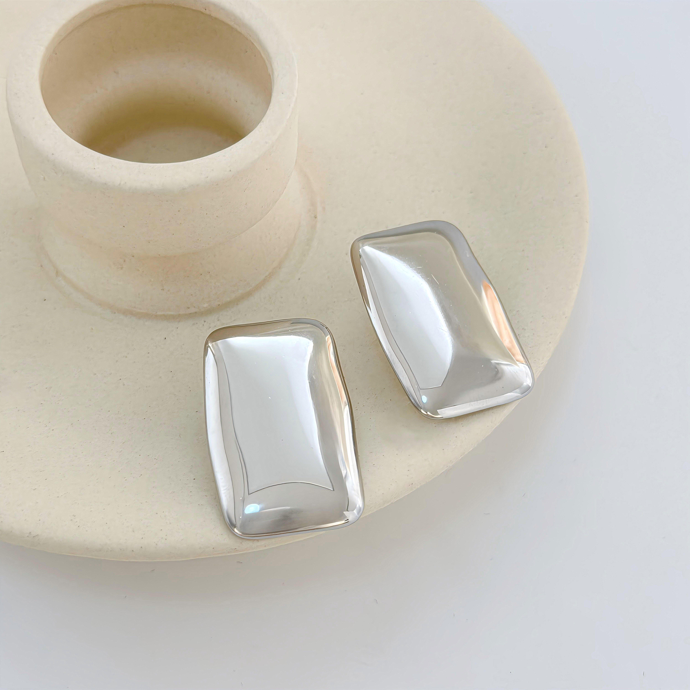 Wholesaler Eclat Paris - Shiny Rectangular Plate Silver Earrings