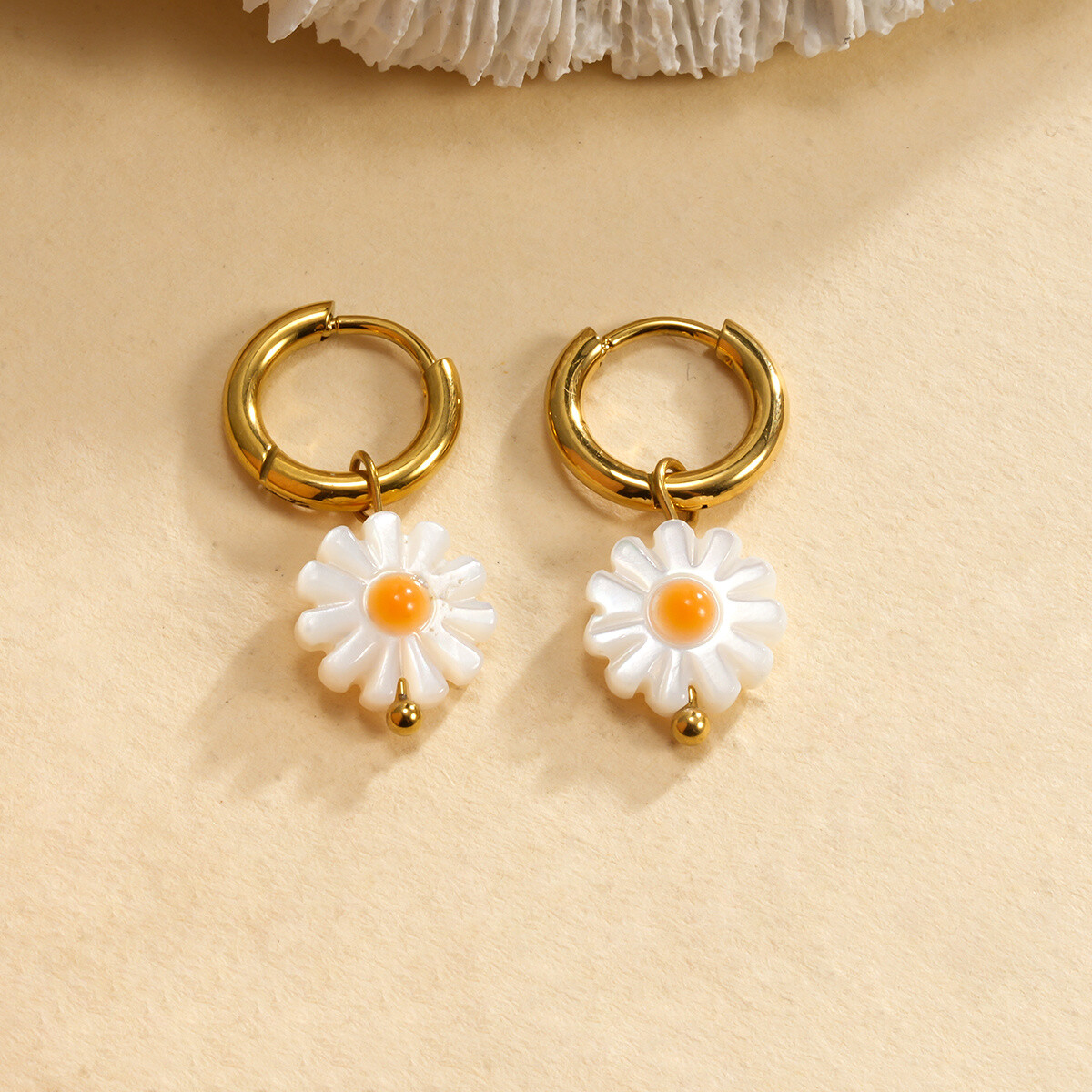 Großhändler Eclat Paris - Golden kreolische Ohrringe Fleur Marguerite