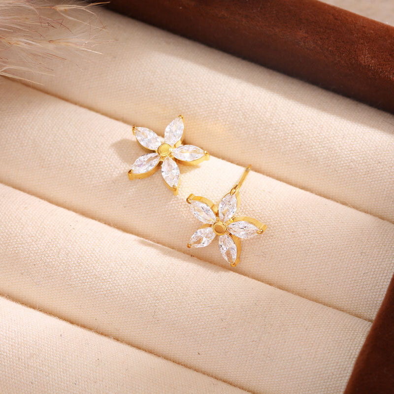 Wholesaler Eclat Paris - Golden Earrings Flower Zircon Marquise