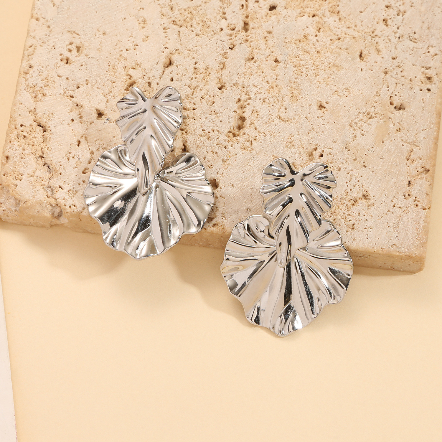 Wholesaler Eclat Paris - Shiny Double Wavy Leaves Silver Earrings