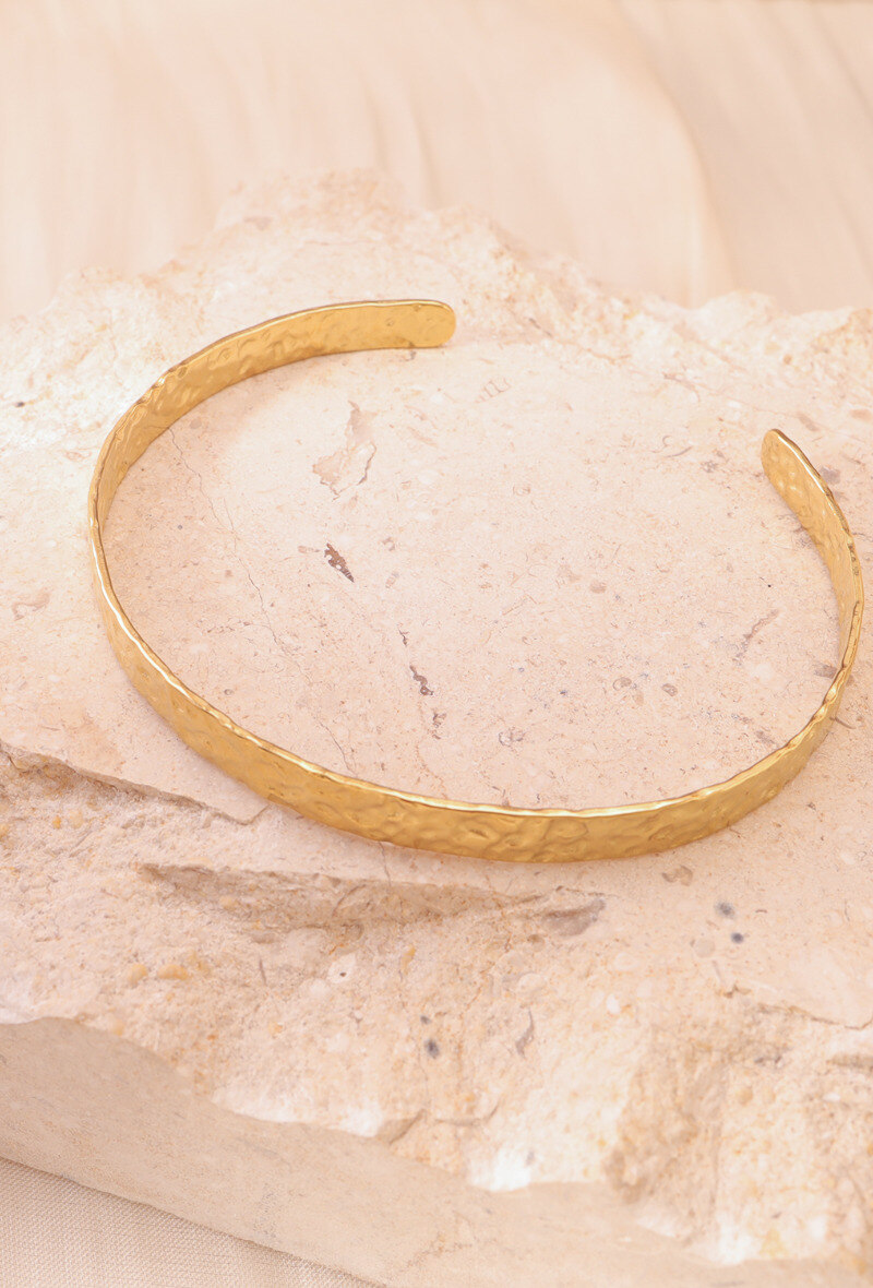 Wholesaler Eclat Paris - Adjustable gold ring with hammered finish