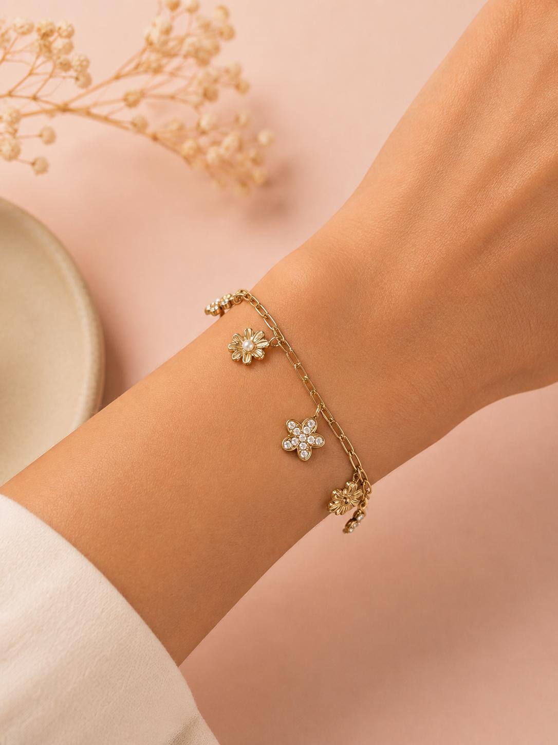 Wholesaler Eclat Paris - Charm bracelet with set flowers