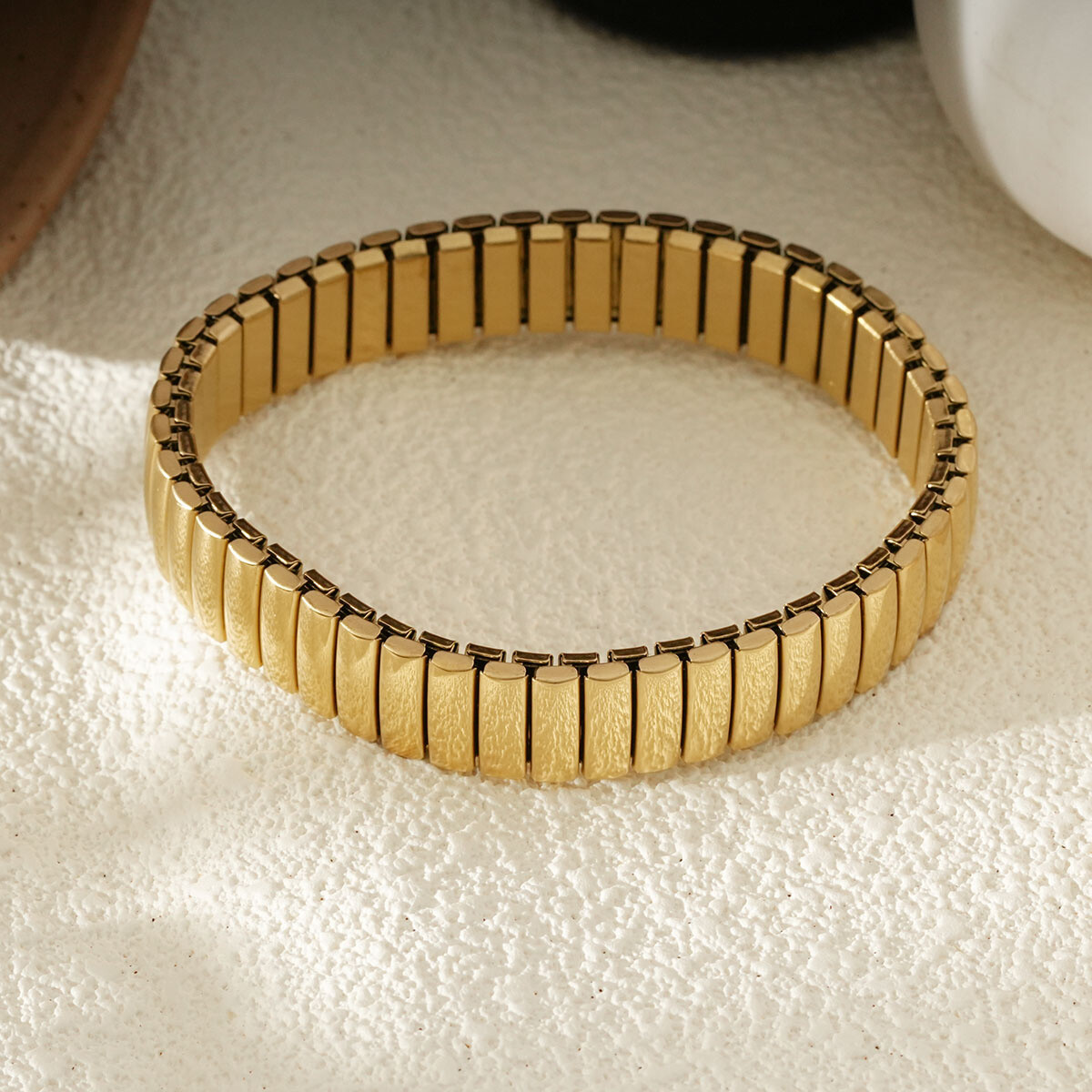 Großhändler Eclat Paris - Golden Elastic Armband Strukturierte rechteckige Glieder