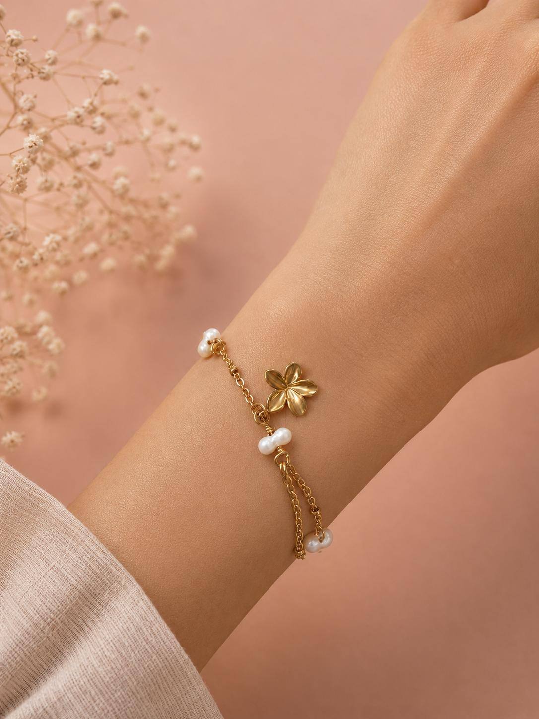 Grossiste Eclat Paris - Bracelet doré perles nacre et fleur