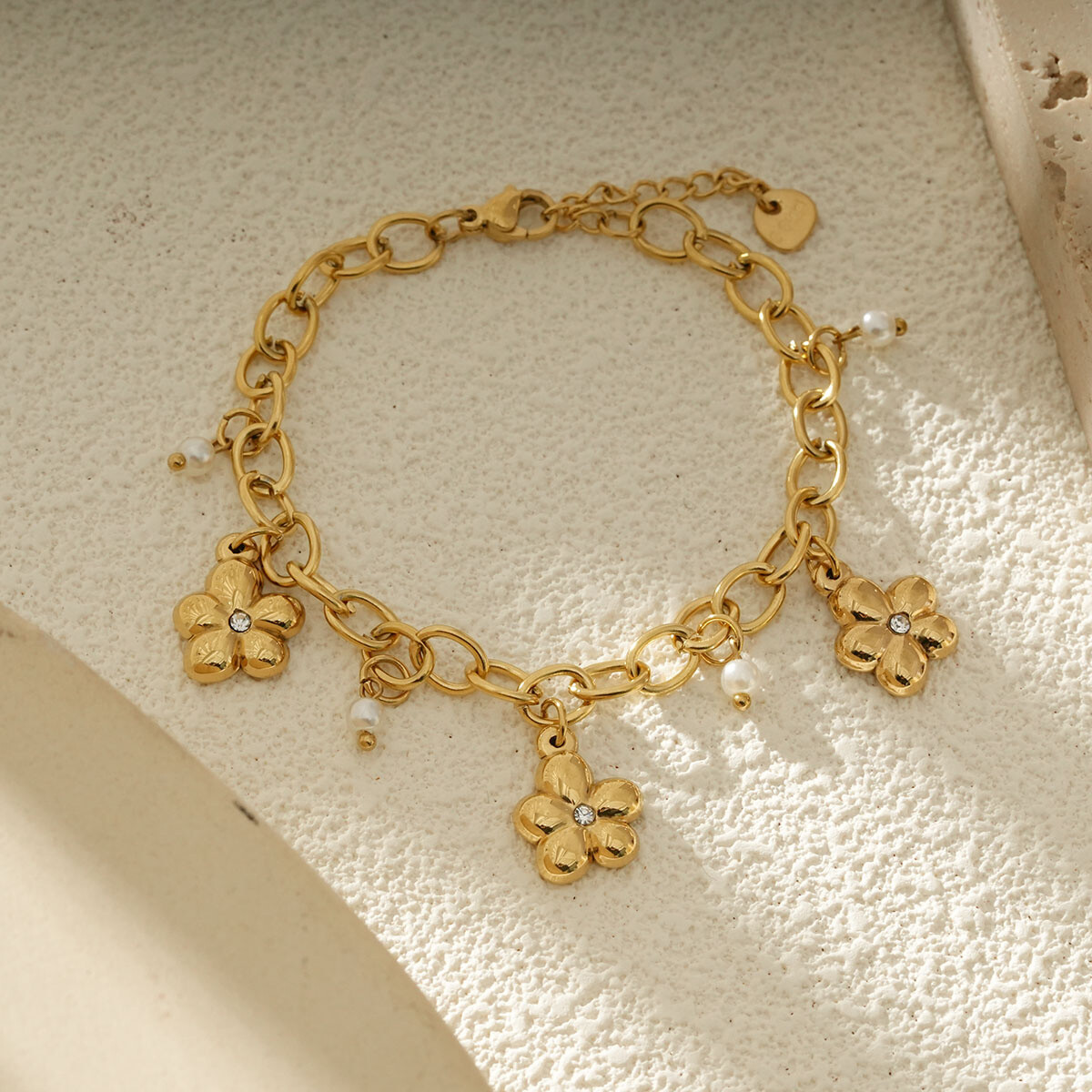 Mayorista Eclat Paris - Pulsera de la cadena dorada con flores y perlas