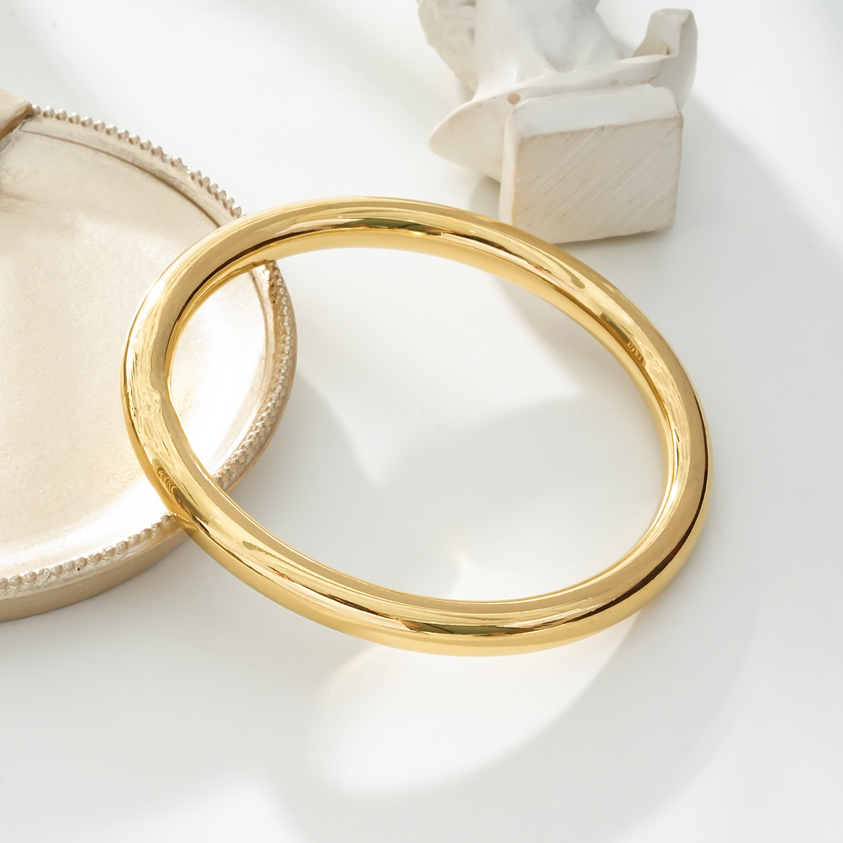 Wholesaler Eclat Paris - Golden Classic Shiny Bangle Bracelet 4mm